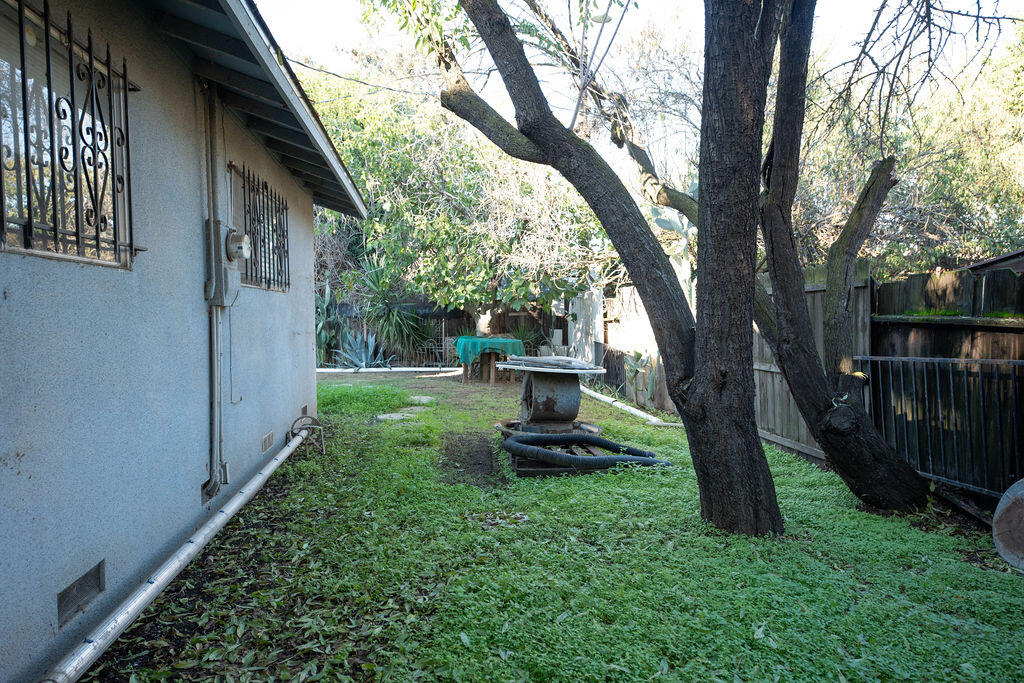 1534 W Canary Drive