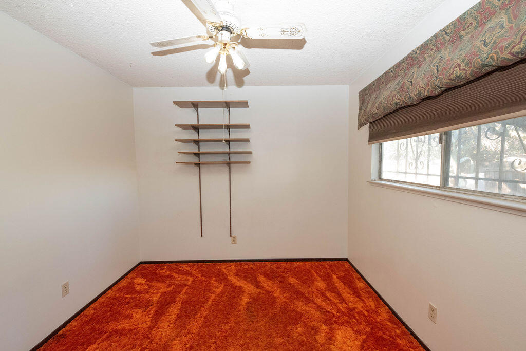 1534 W Canary Drive