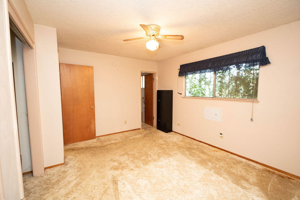 1534 W Canary Drive