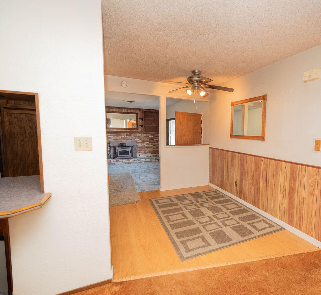 1534 W Canary Drive