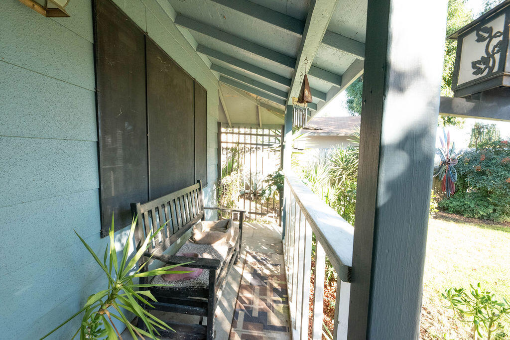 1534 W Canary Drive