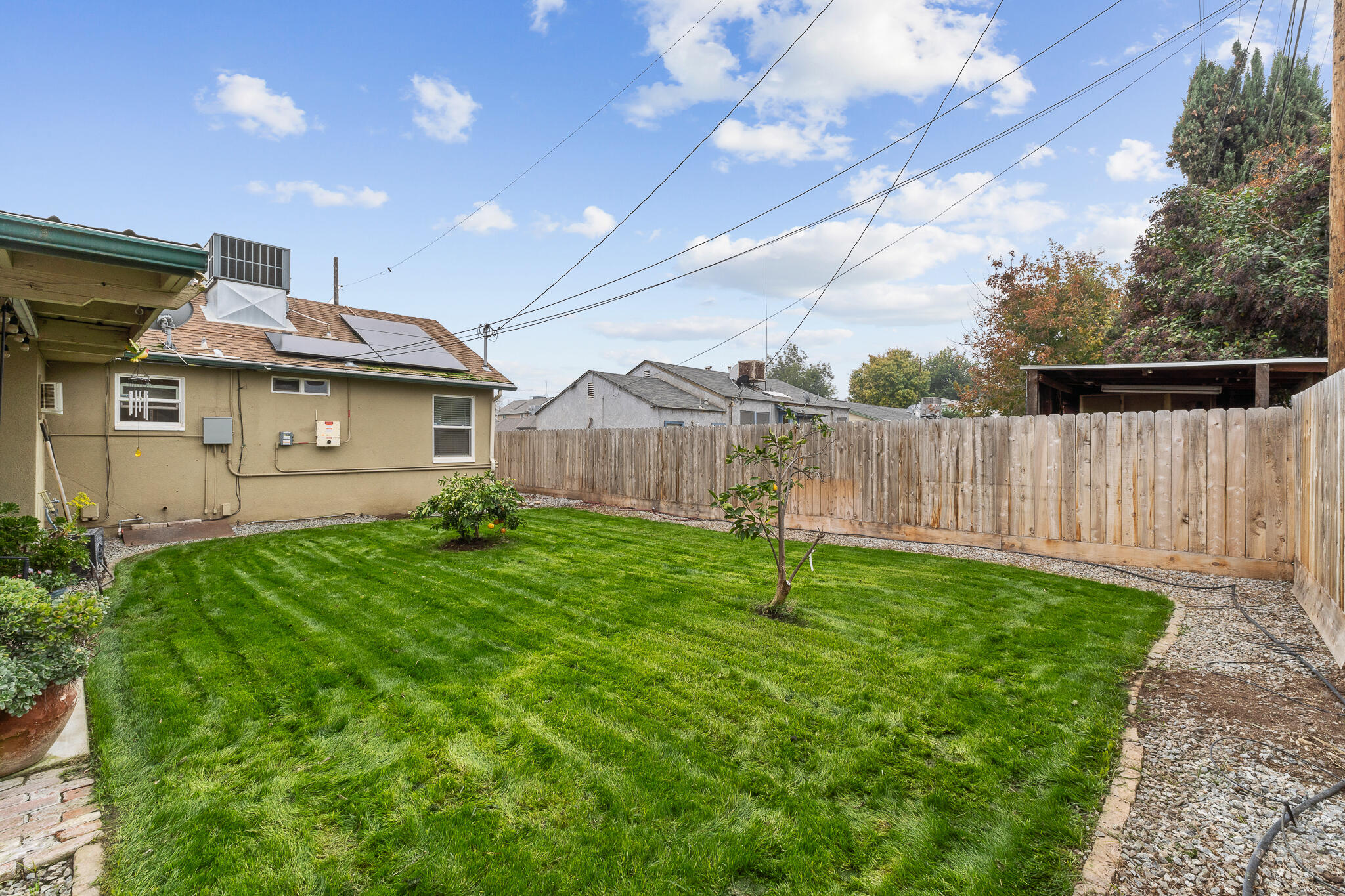 1052 E Apricot Avenue