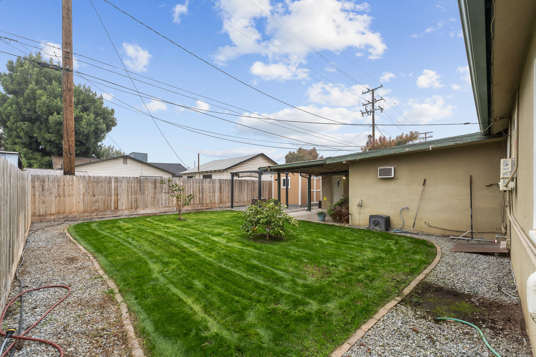 1052 E Apricot Avenue
