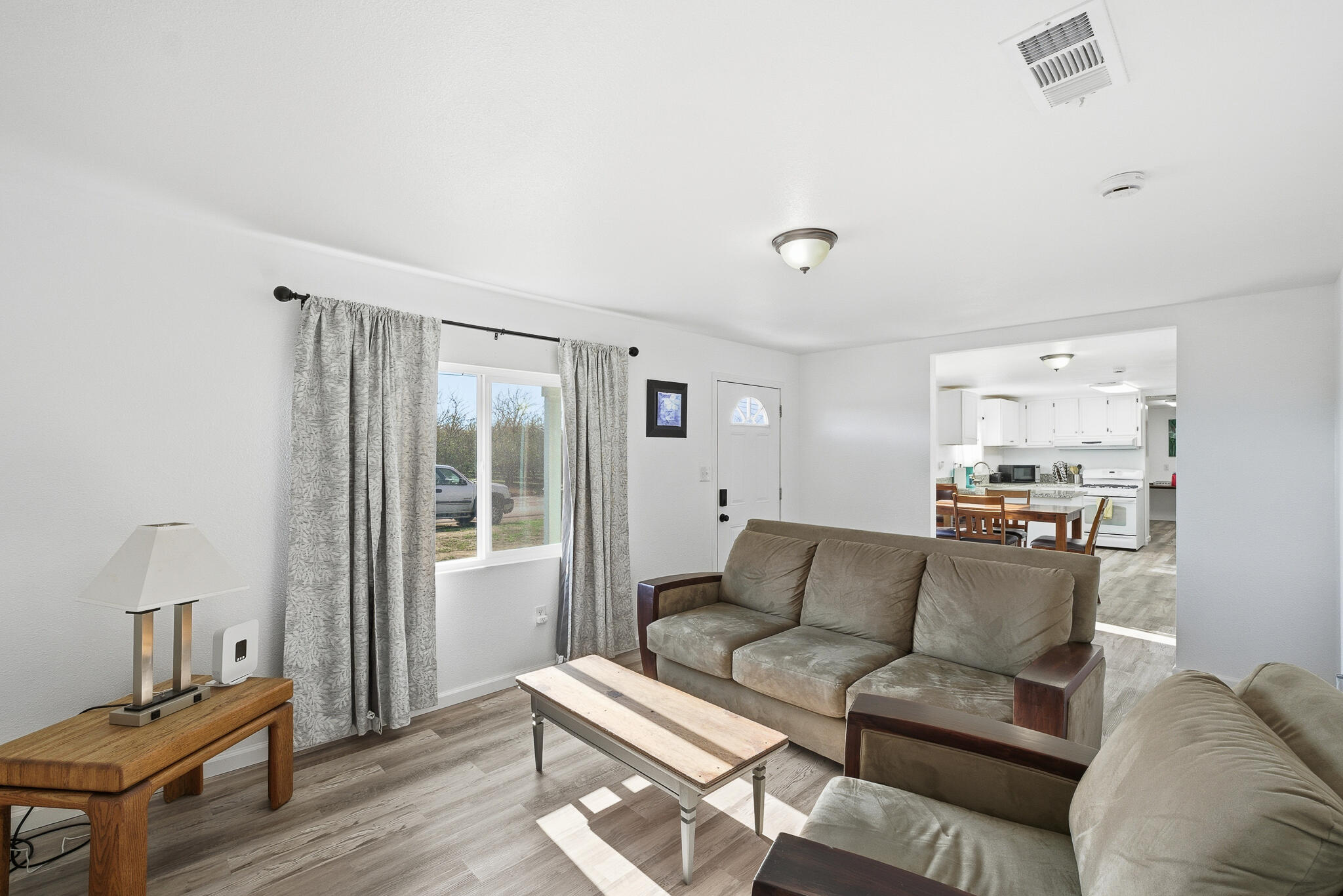 426 W Terra Bella Avenue