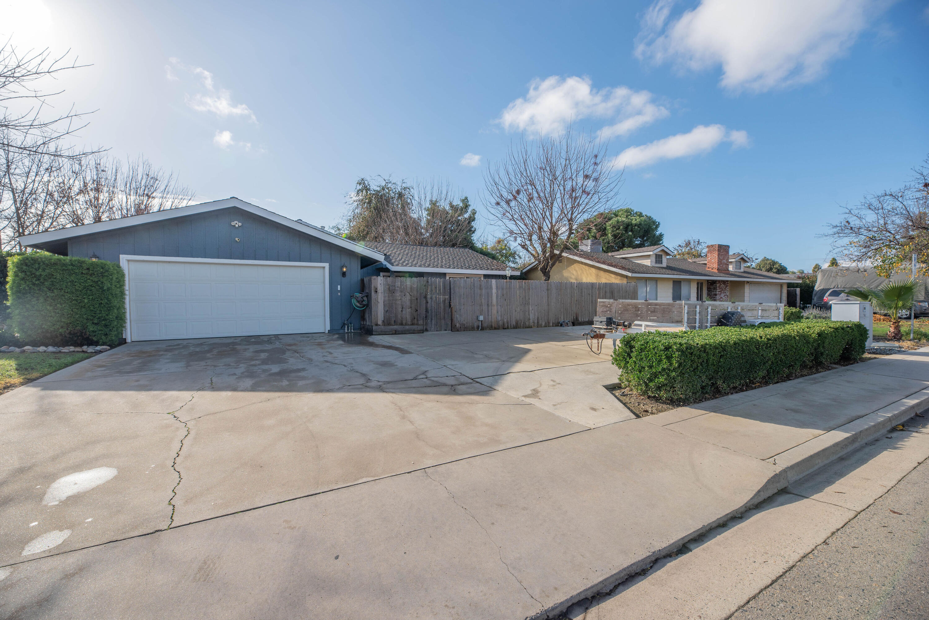 1401 S Cotta Street