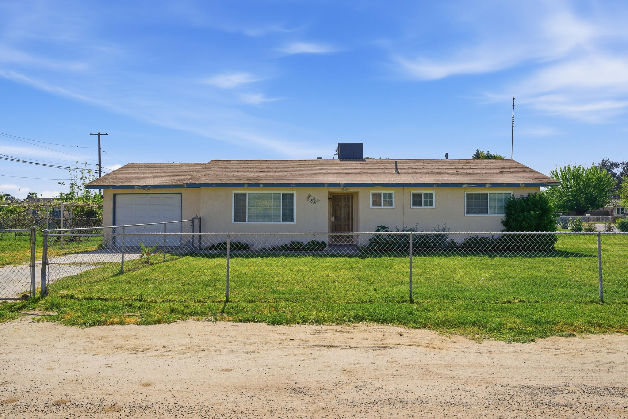 285 E Jayne Avenue