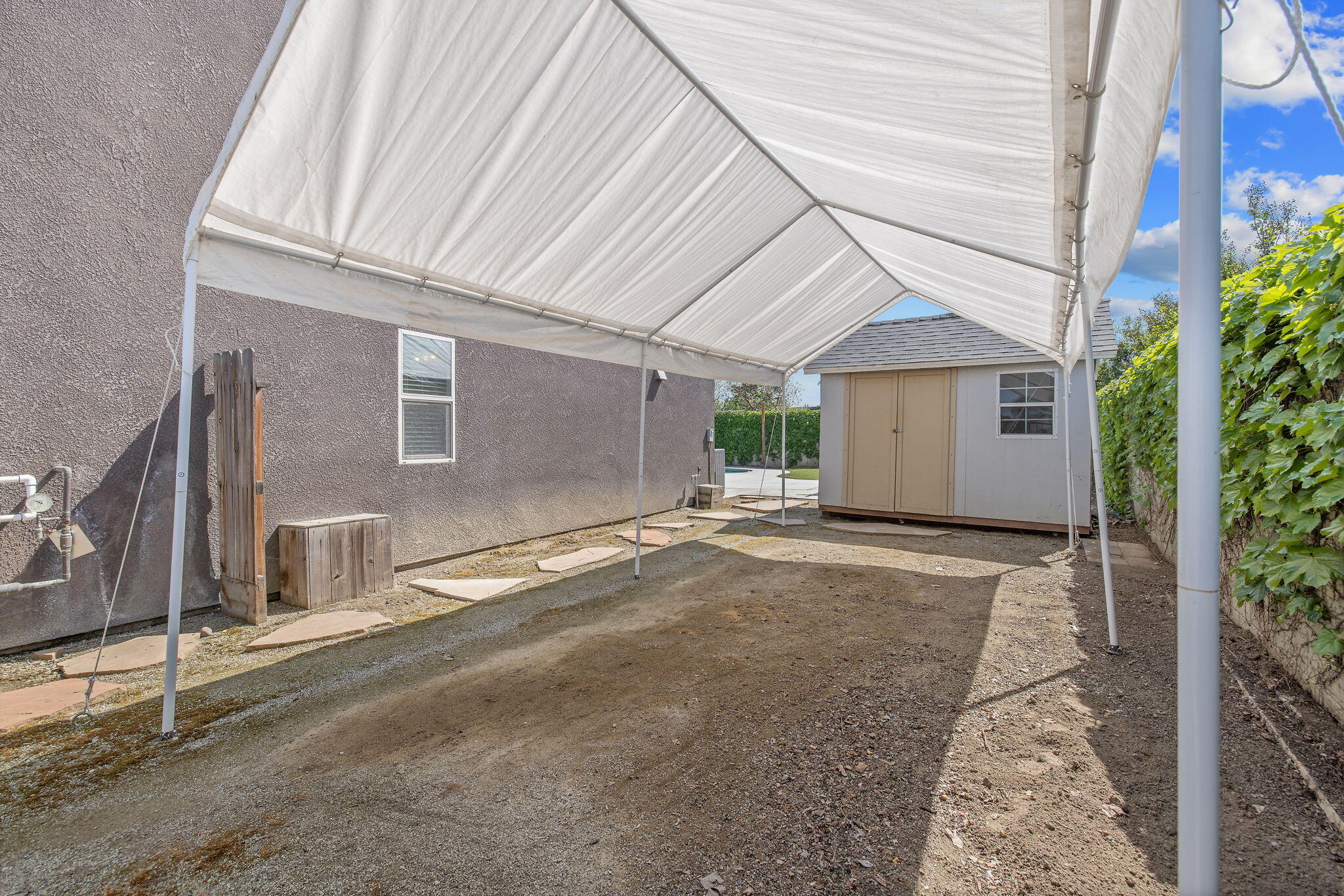 2347 W Babcock Avenue