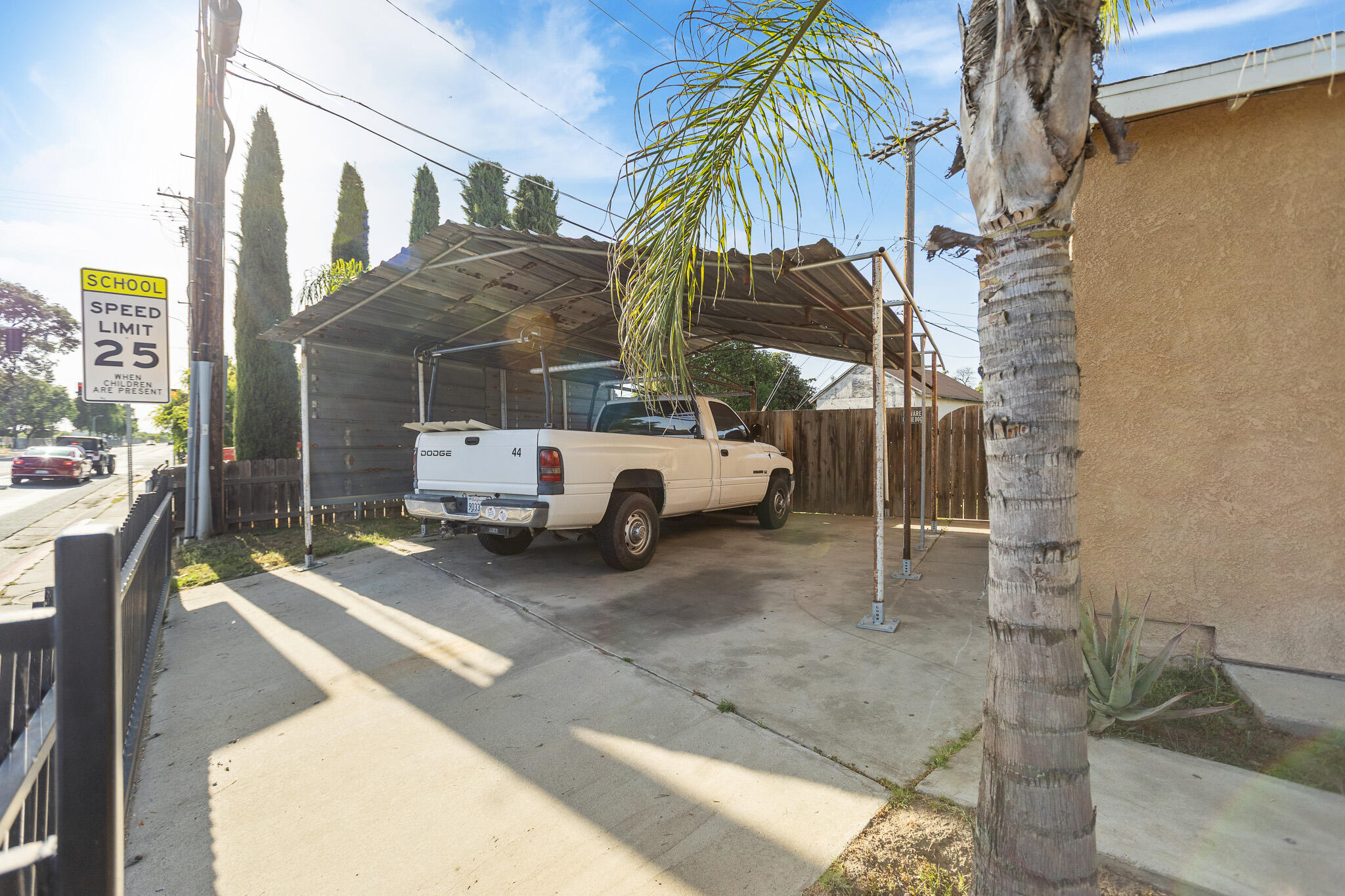 2014 W Houston Avenue