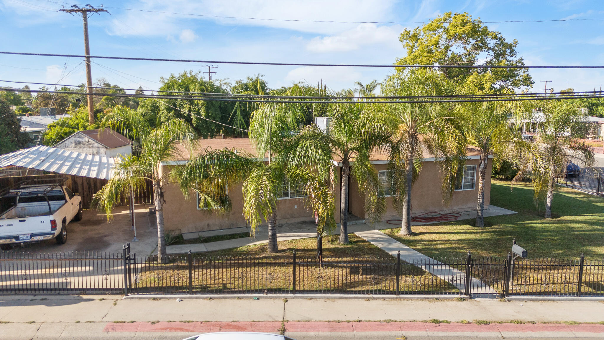 2014 W Houston Avenue
