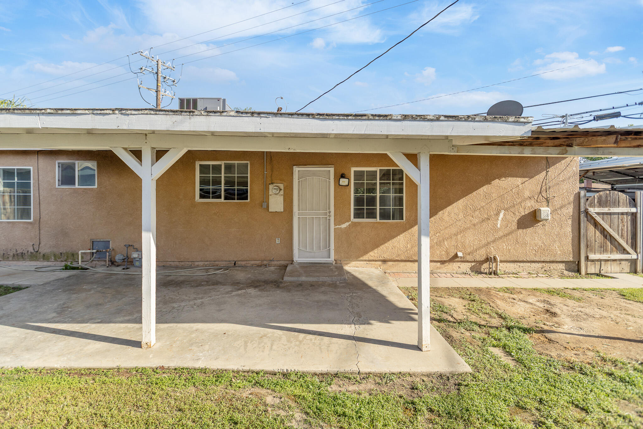 2014 W Houston Avenue