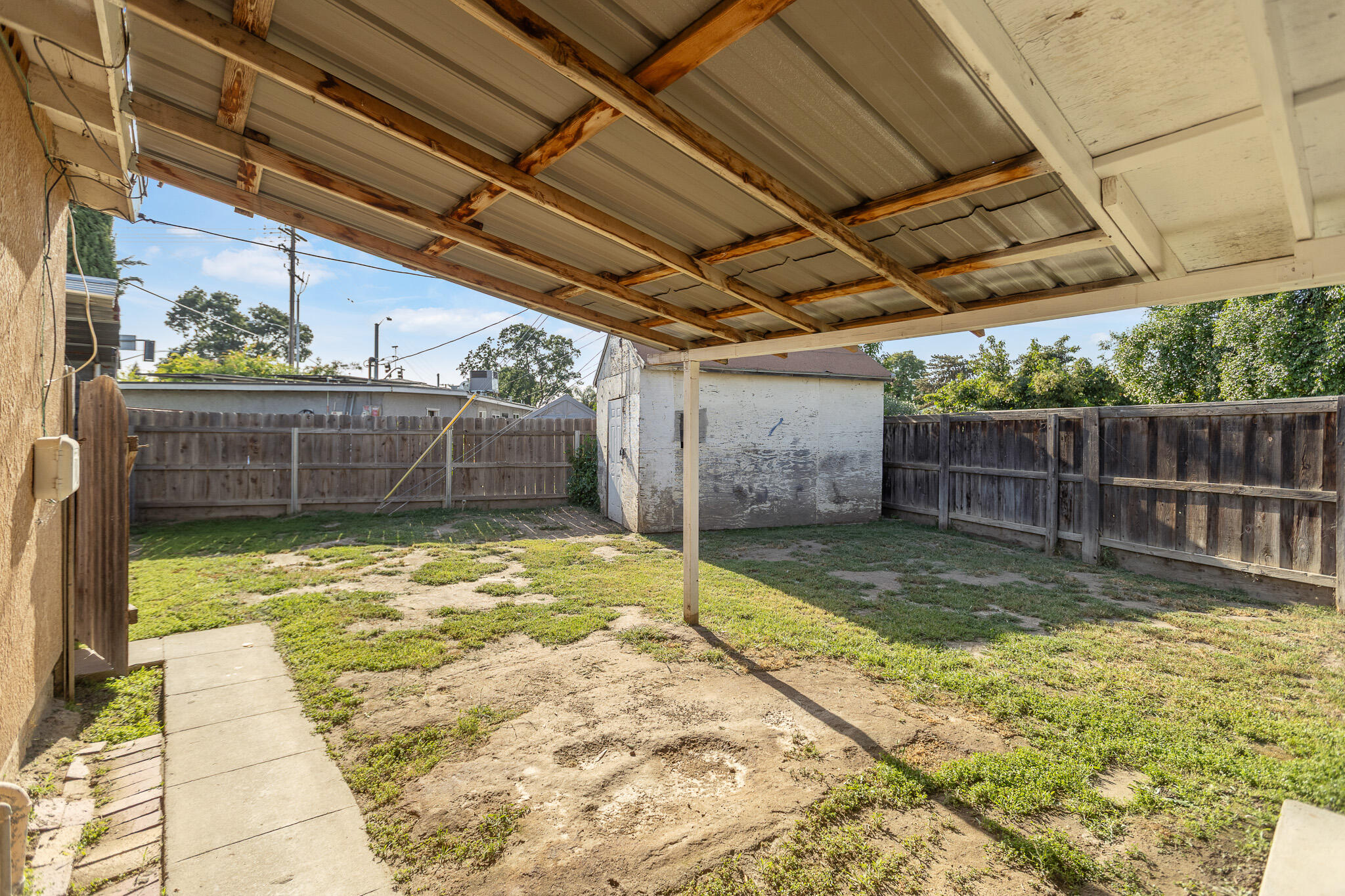 2014 W Houston Avenue