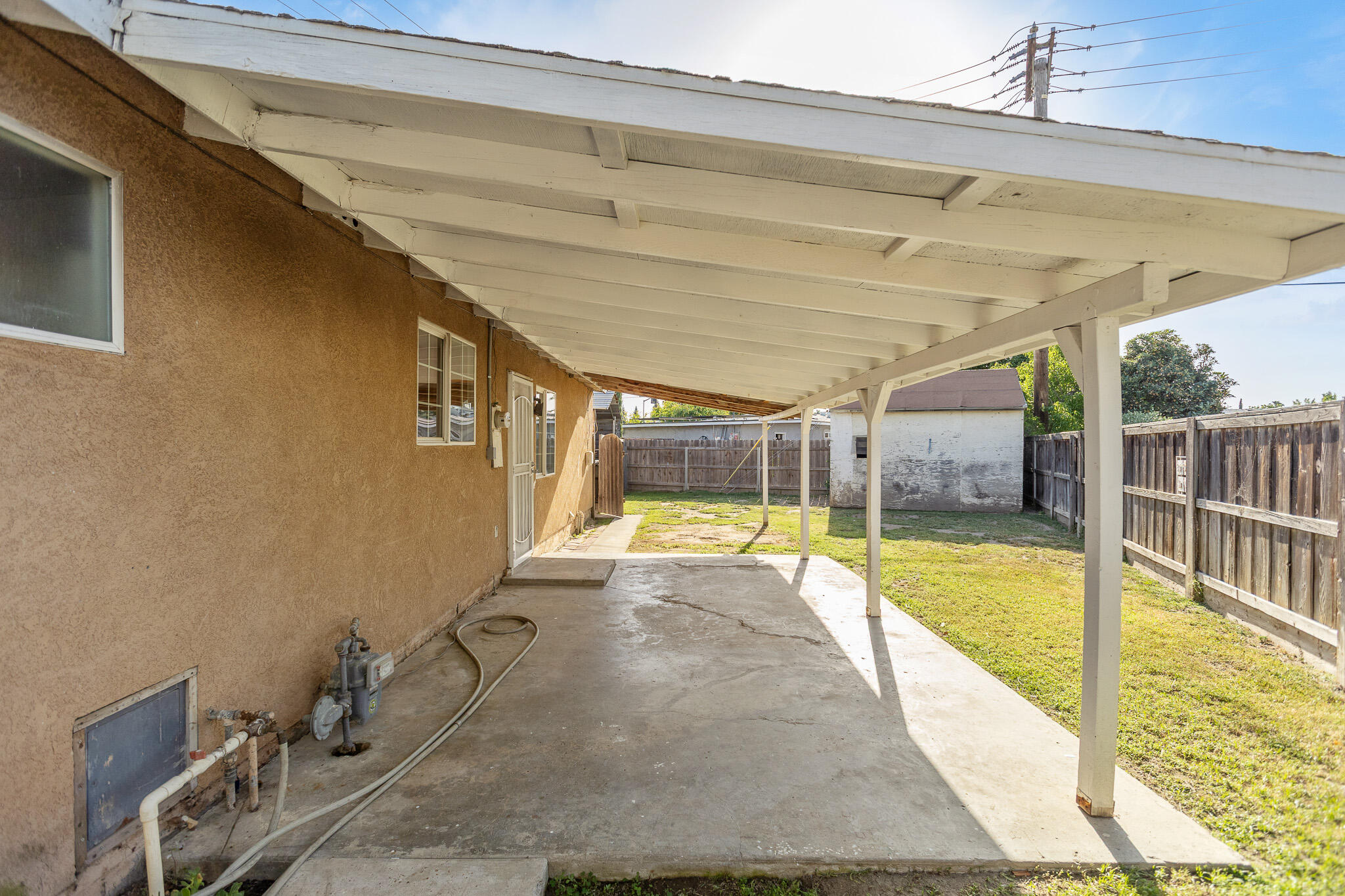 2014 W Houston Avenue