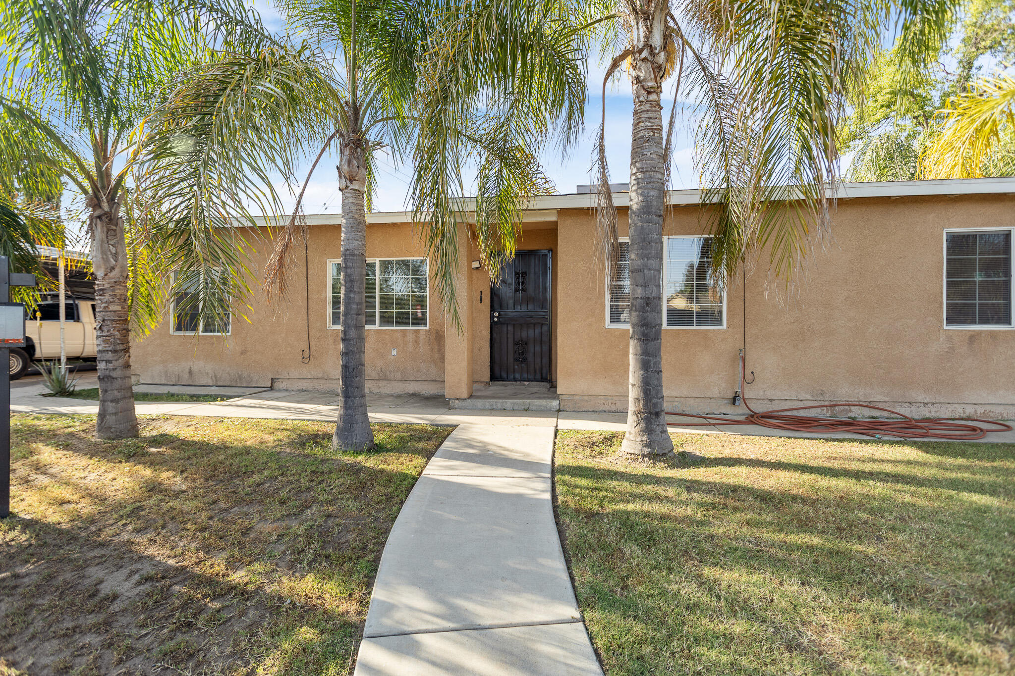 2014 W Houston Avenue