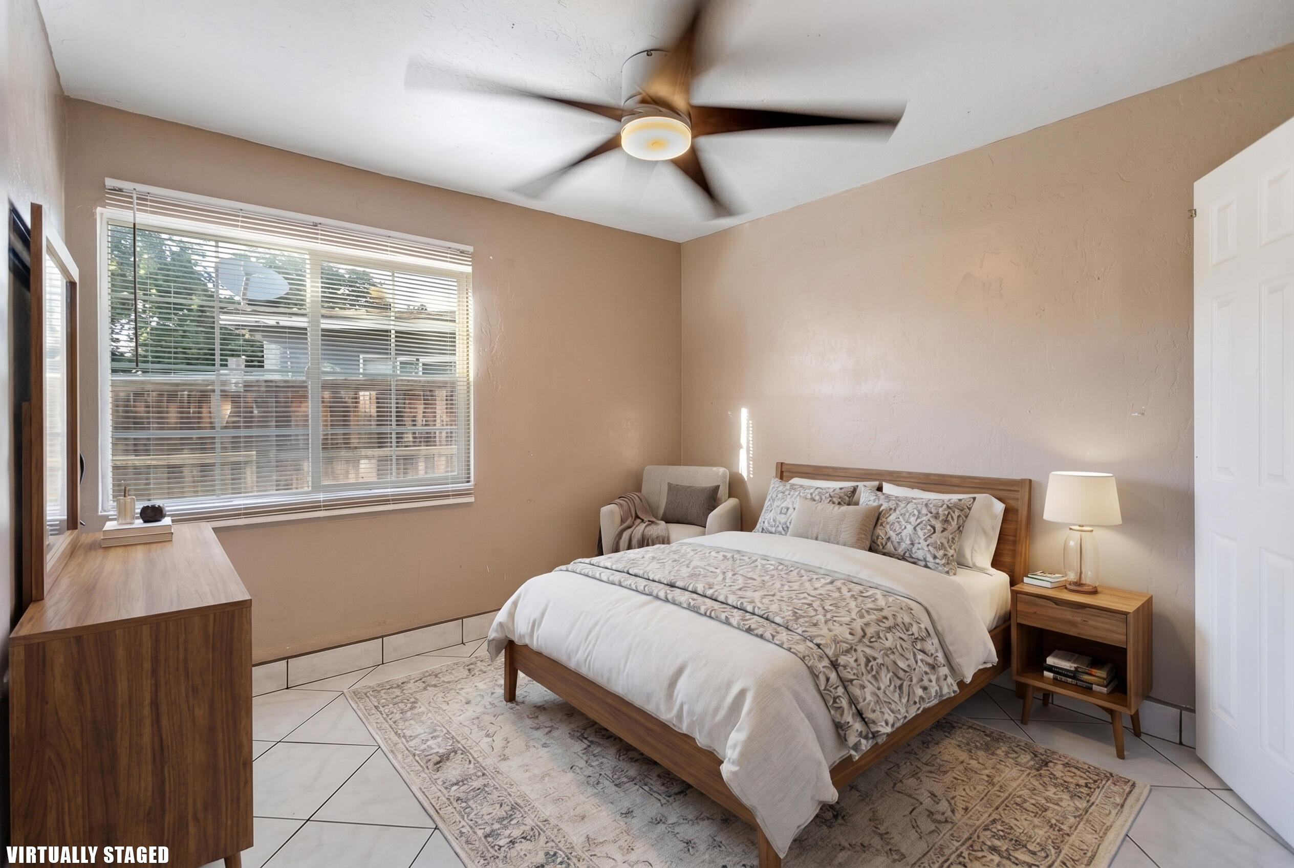 2014 W Houston Avenue