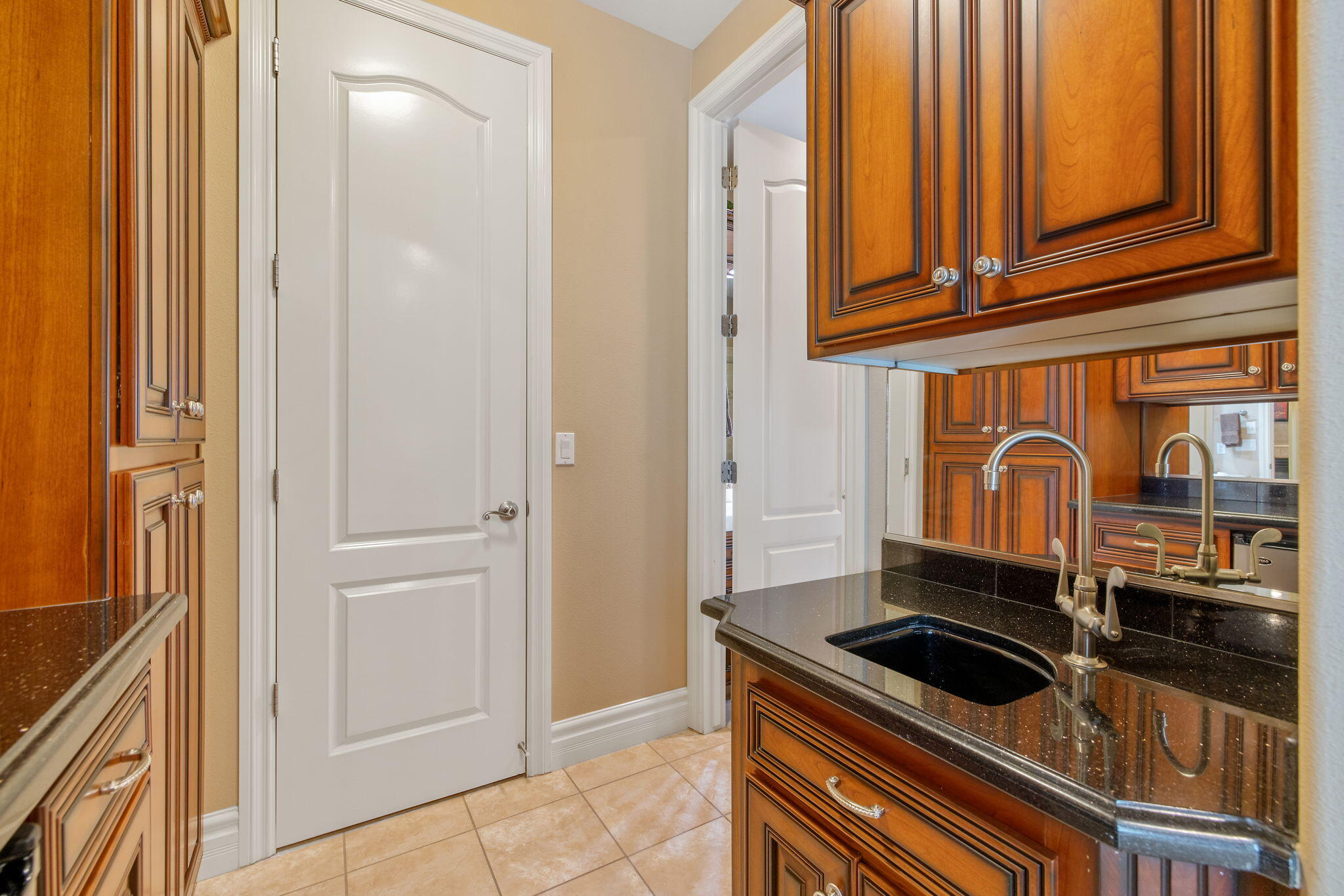 382 Hemmingway Court