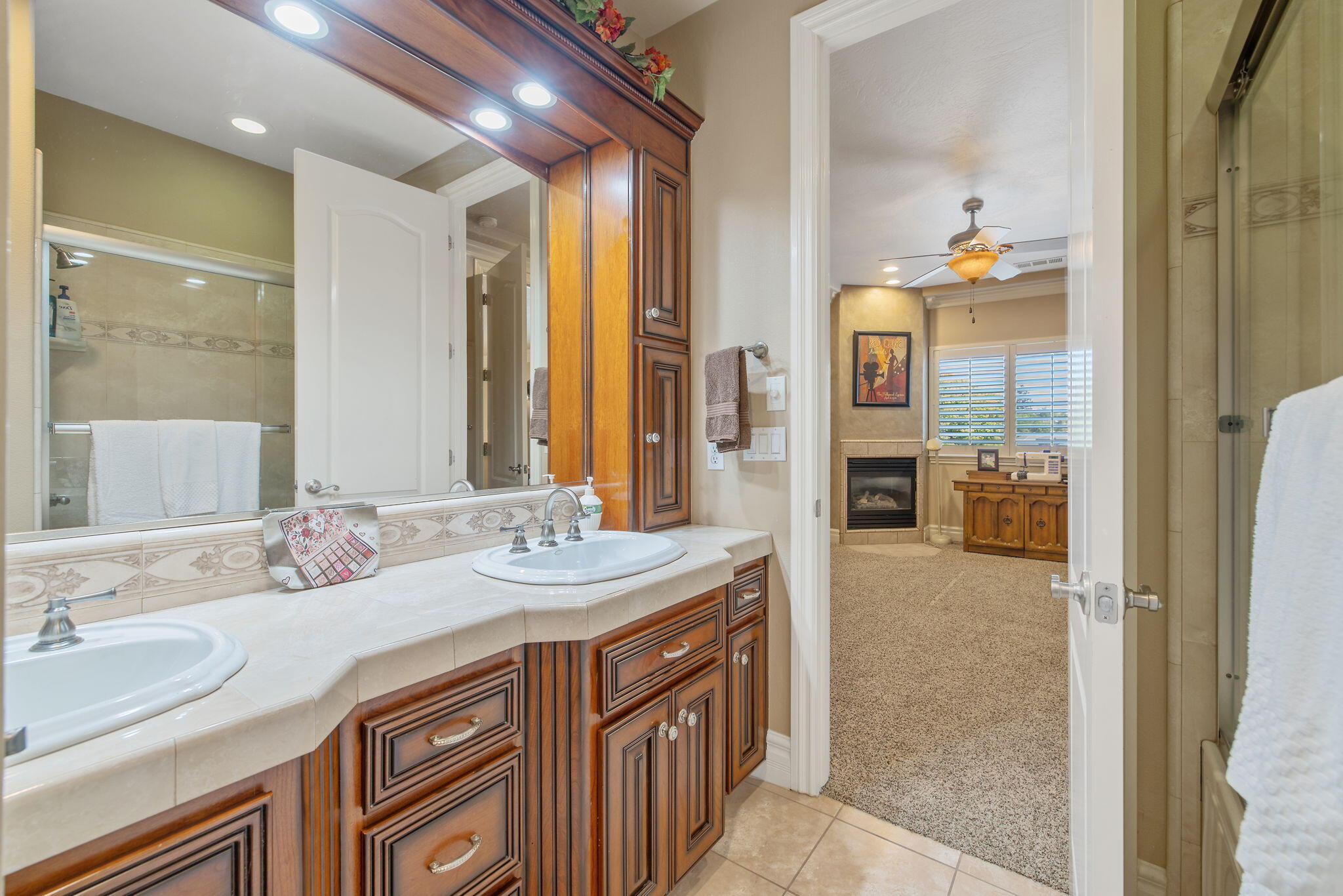 382 Hemmingway Court