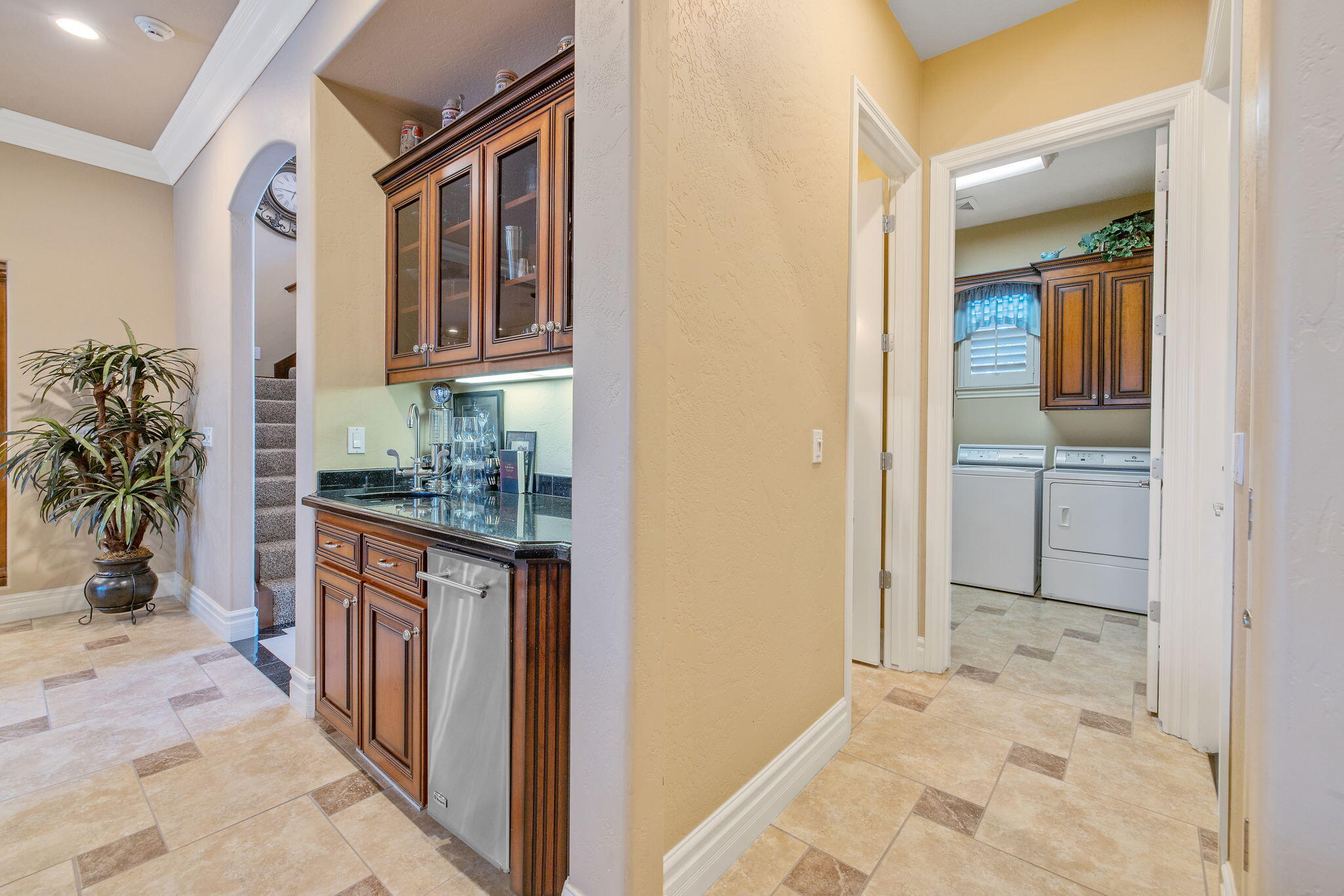382 Hemmingway Court