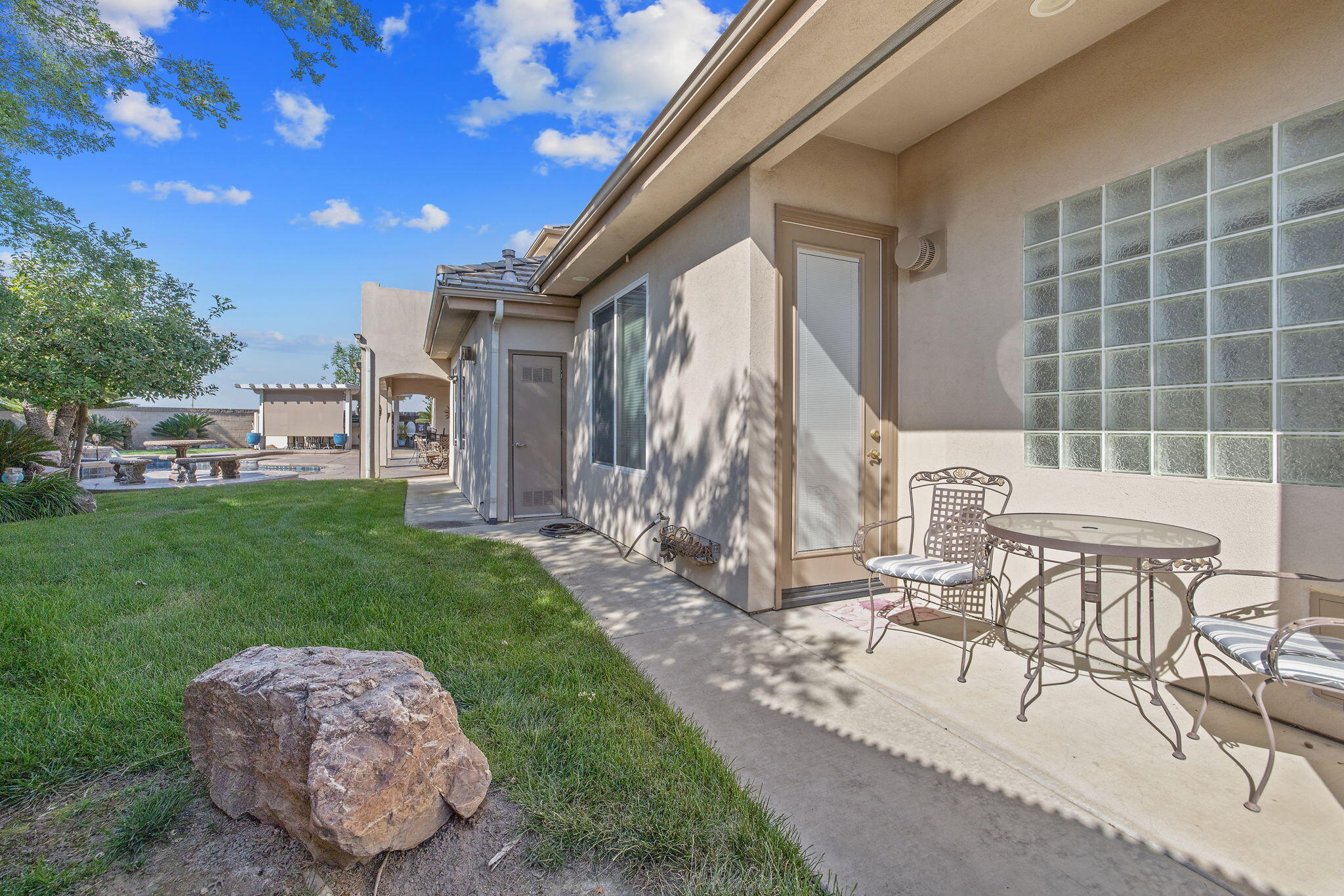 382 Hemmingway Court