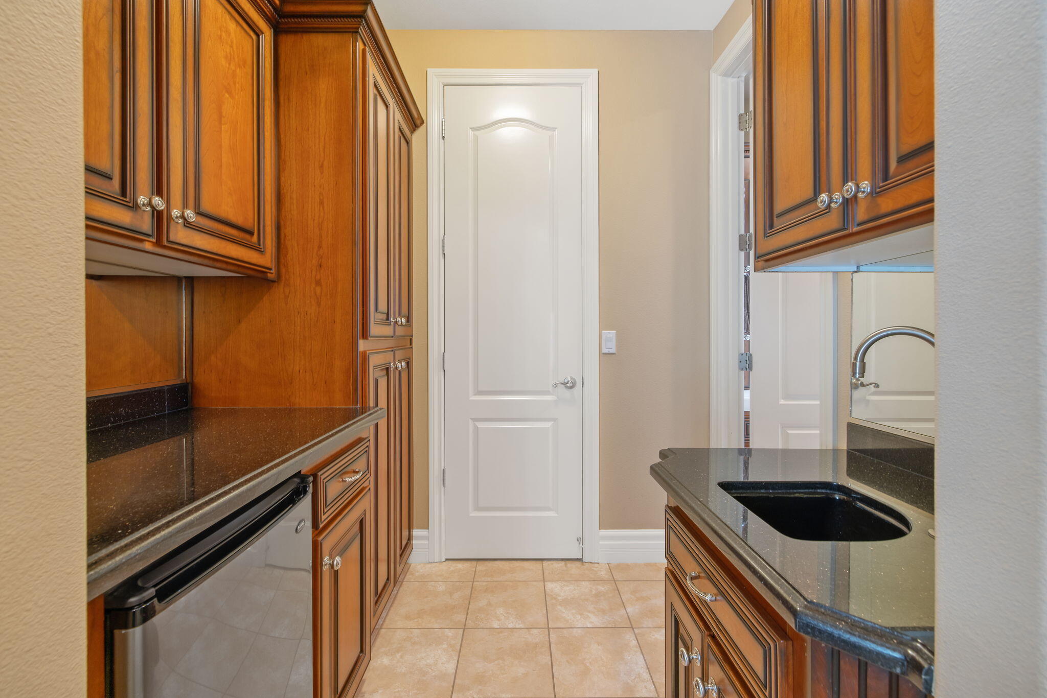 382 Hemmingway Court