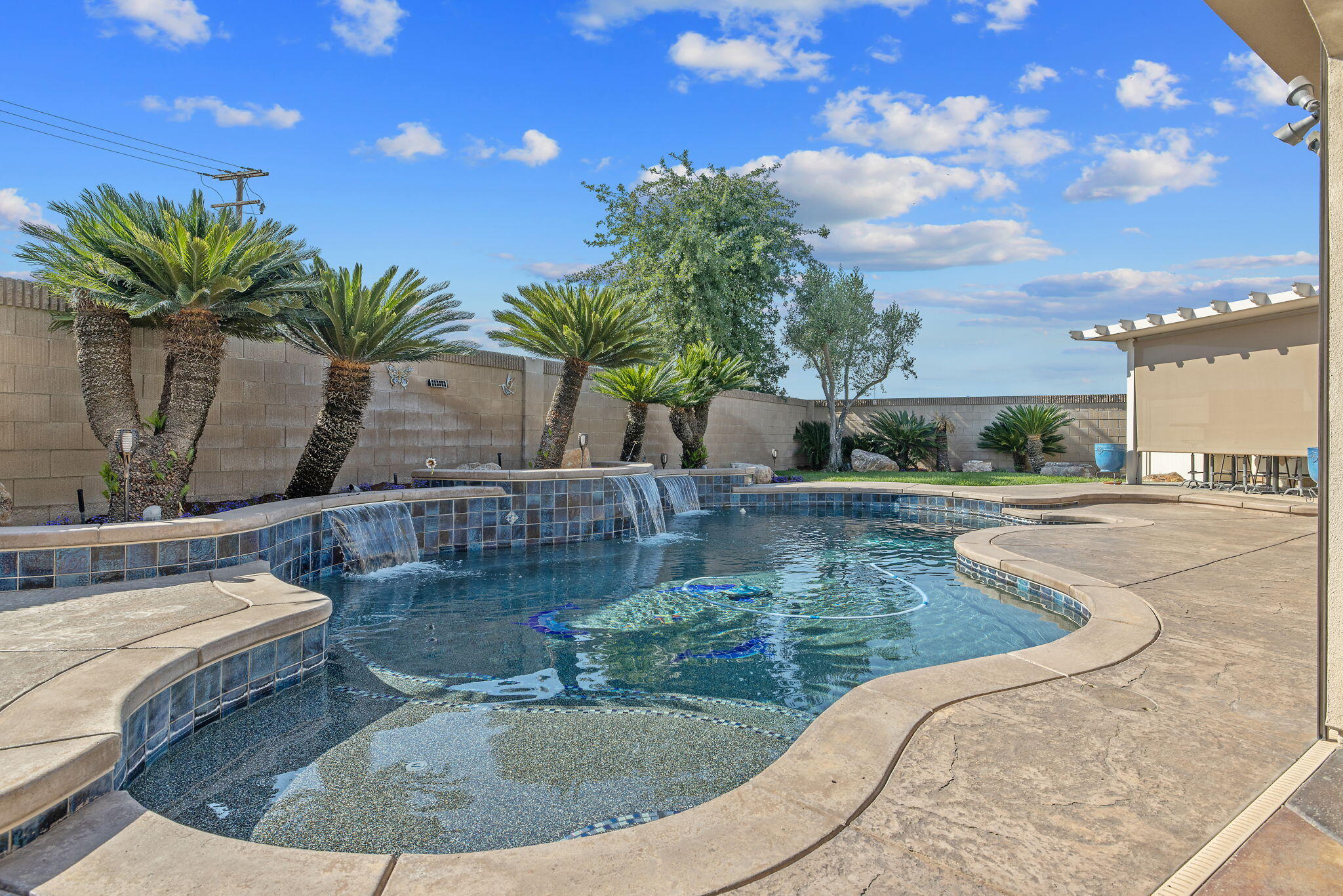 382 Hemmingway Court