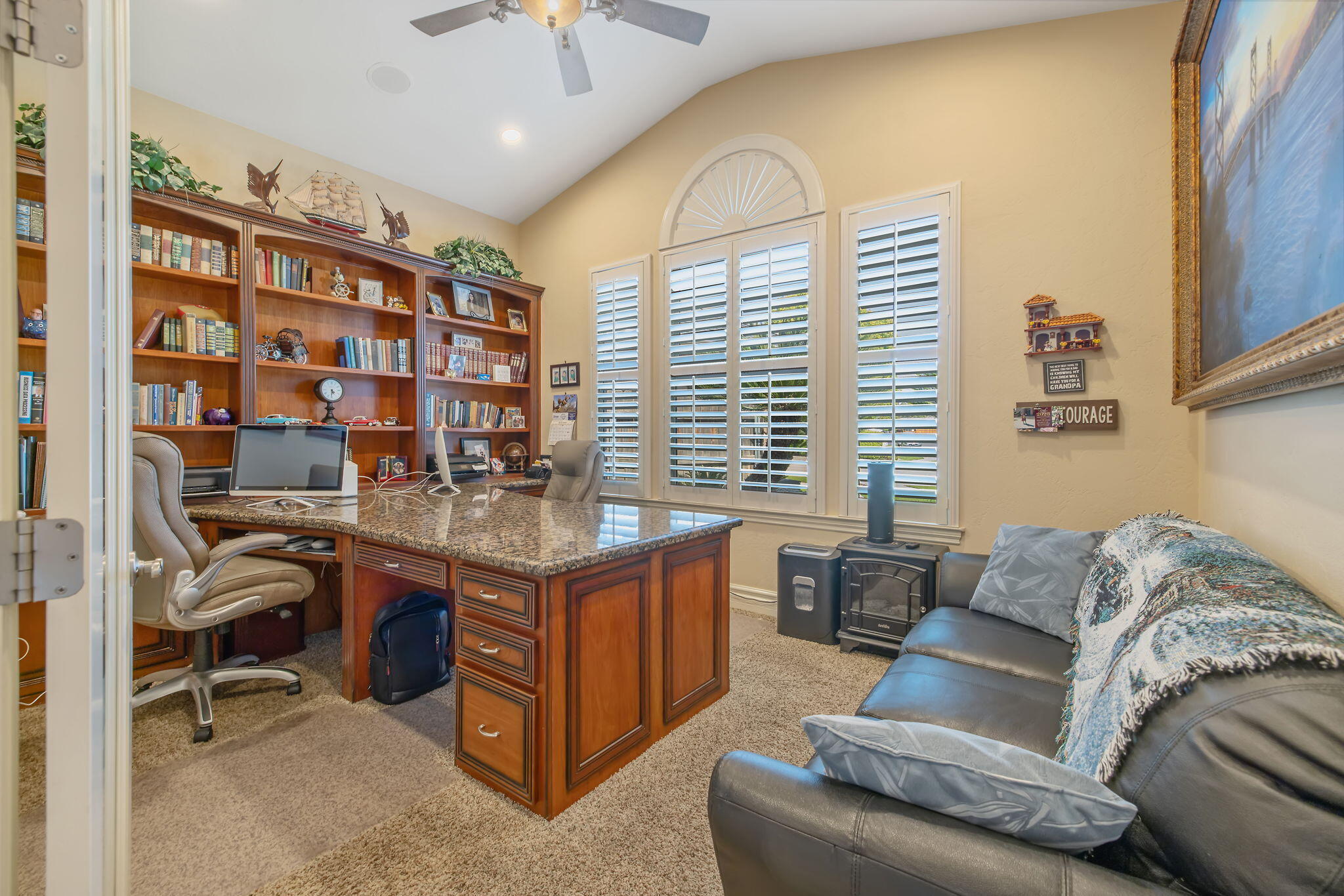 382 Hemmingway Court