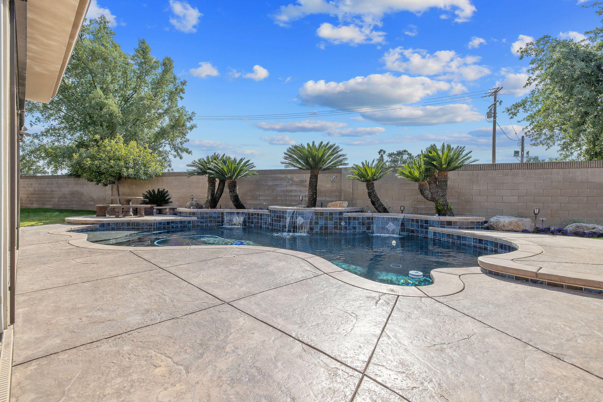 382 Hemmingway Court