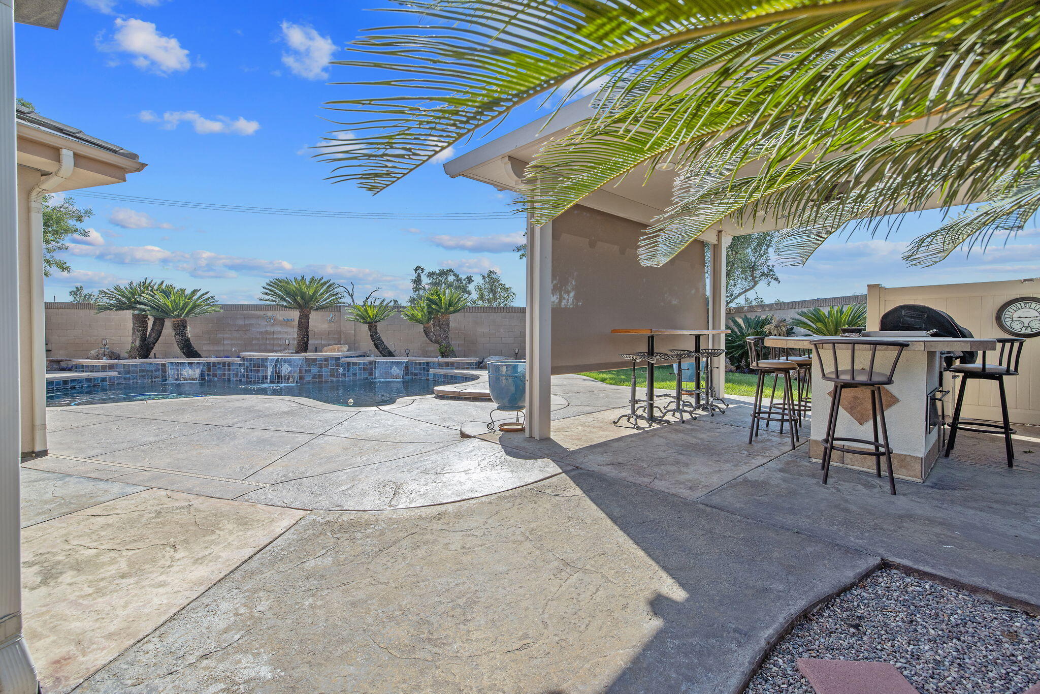 382 Hemmingway Court