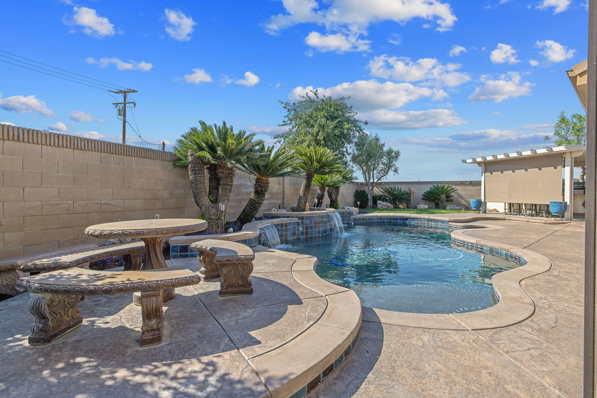 382 Hemmingway Court