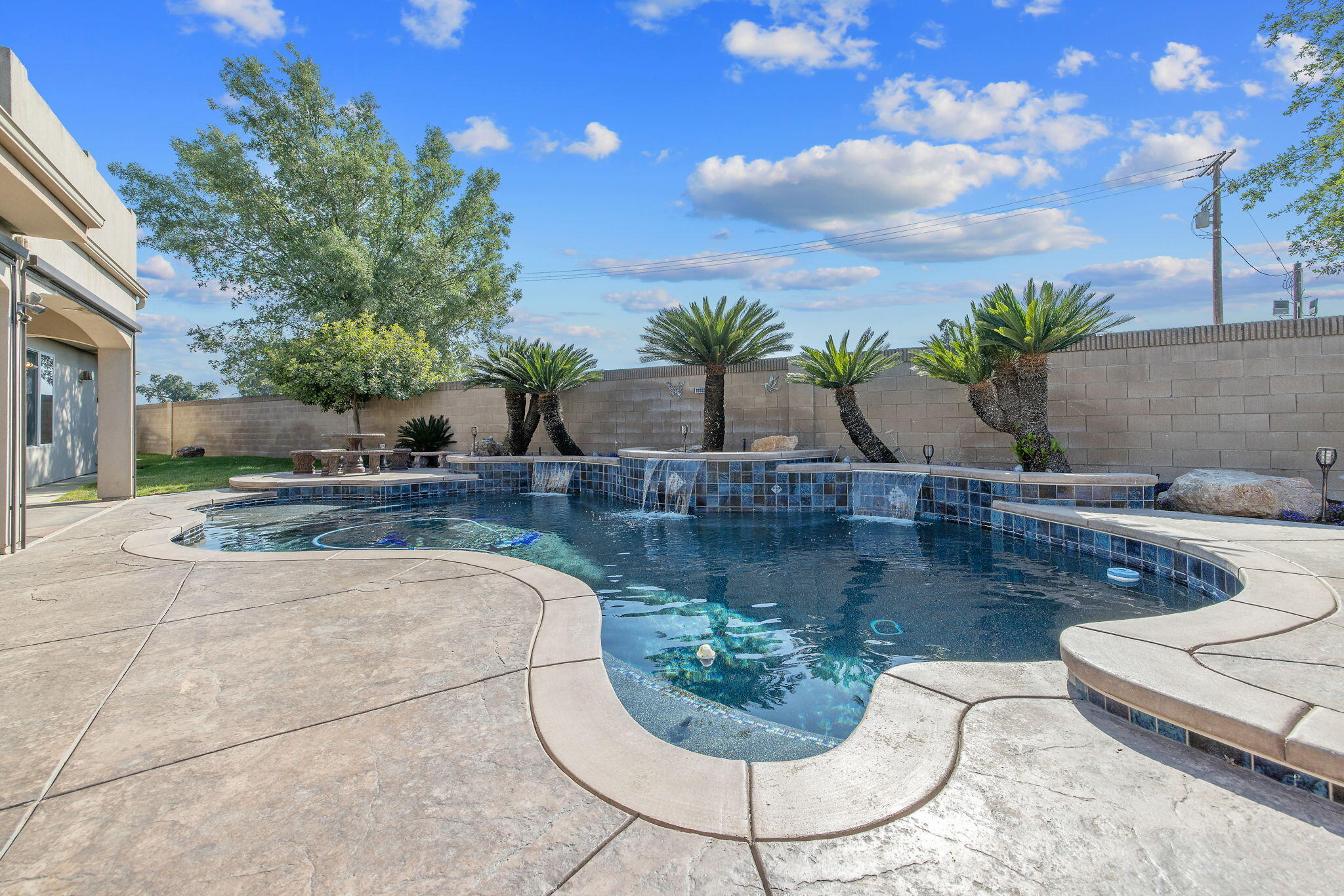 382 Hemmingway Court