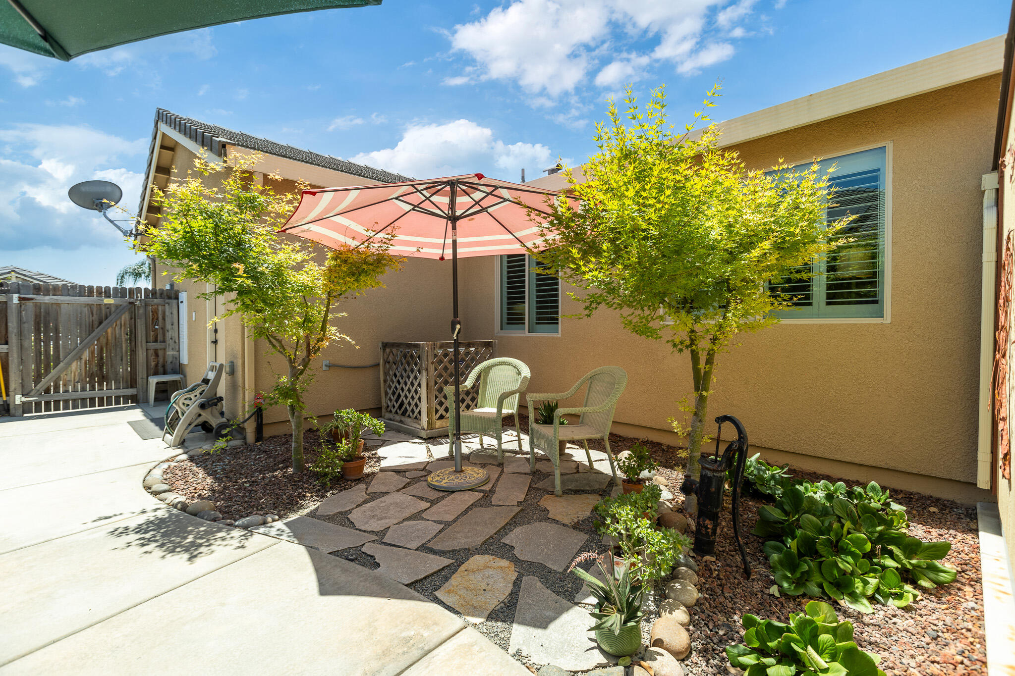 2886 Bell Port Avenue