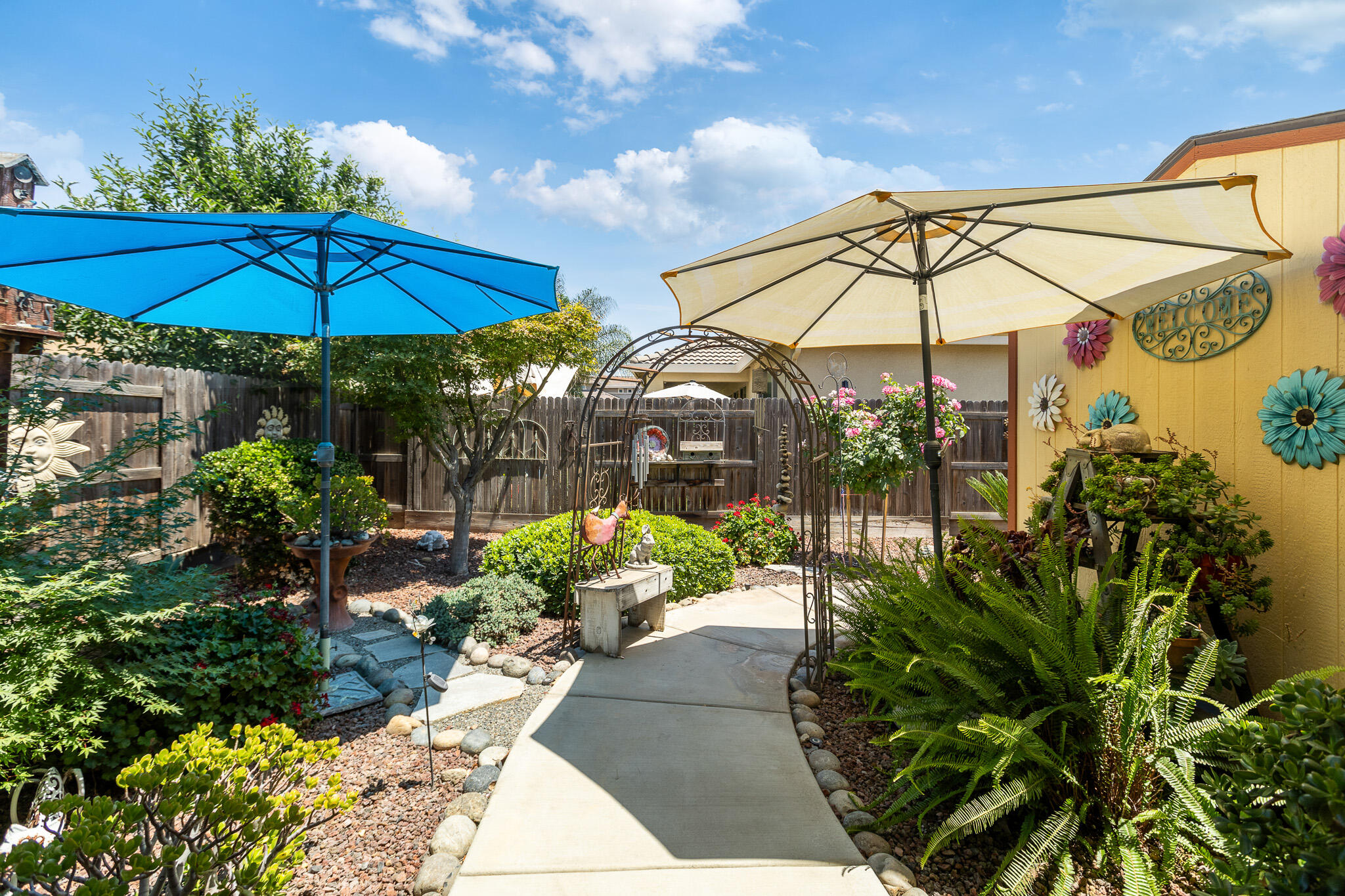 2886 Bell Port Avenue