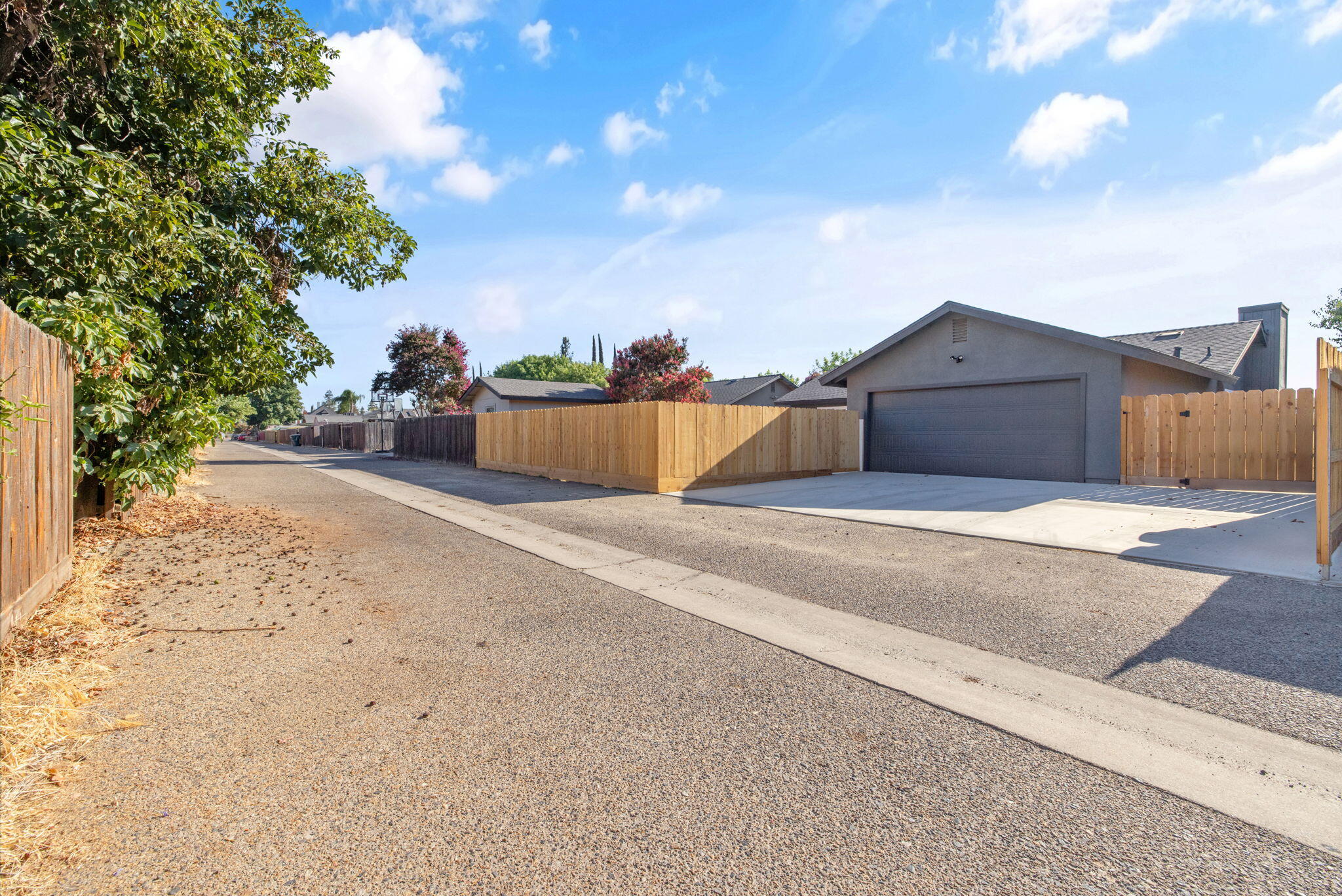 1222 N Laspina Street