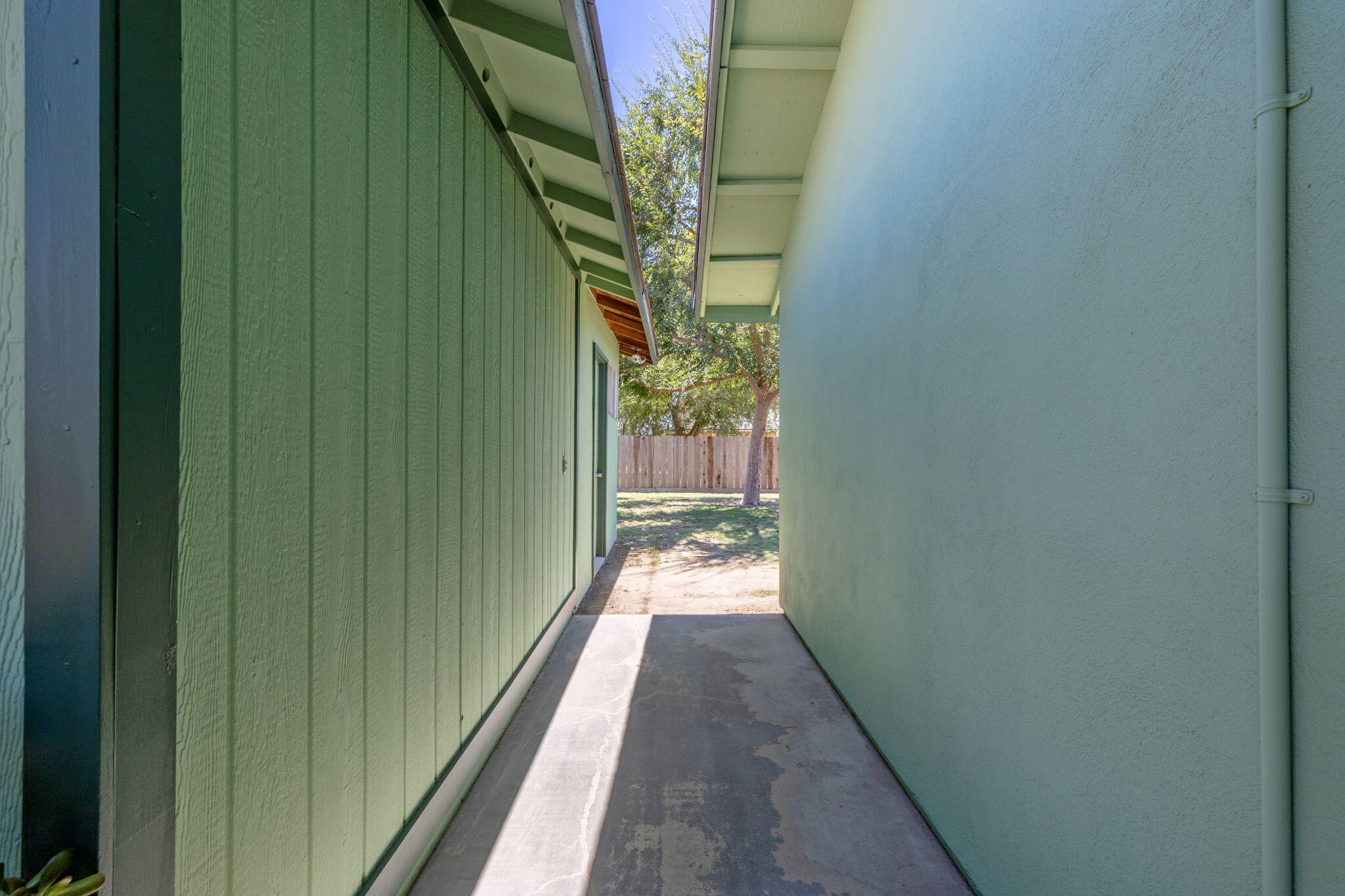 1301 E Aspen Avenue