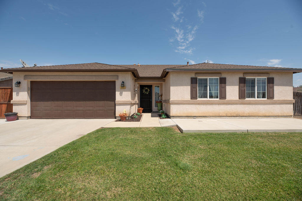 112 N Casablanca Street