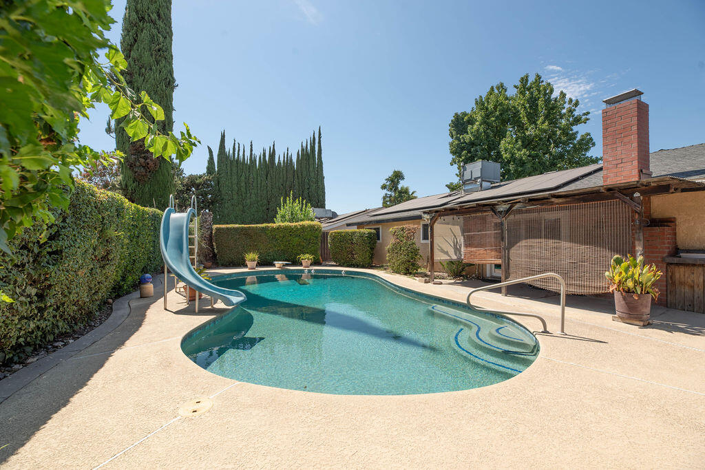 1101 W Mary Avenue