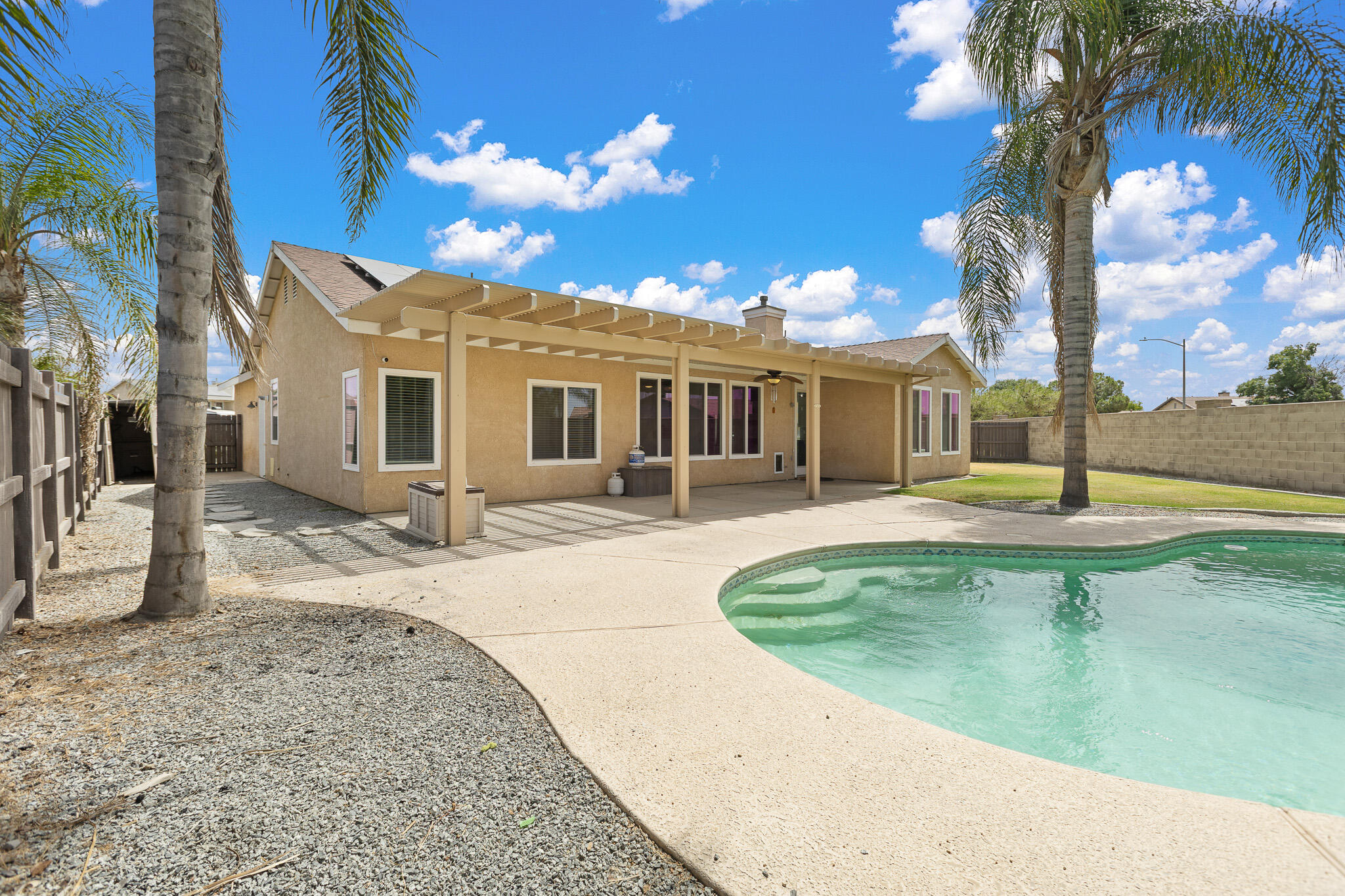 671 Vista Court