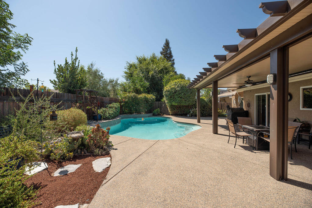 2546 S Virmargo Court