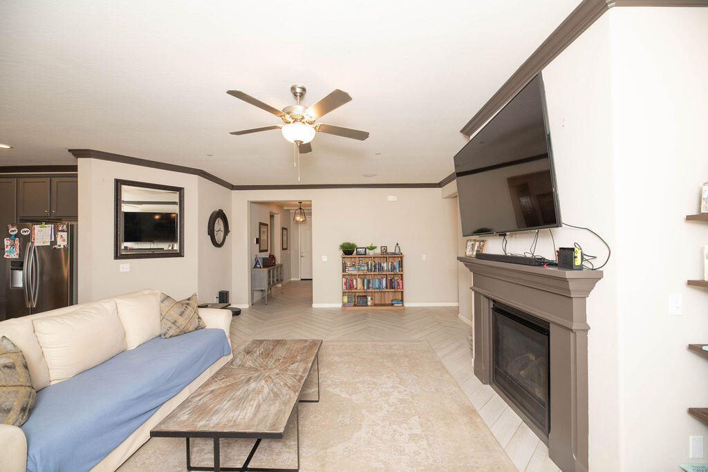 119 S Denton