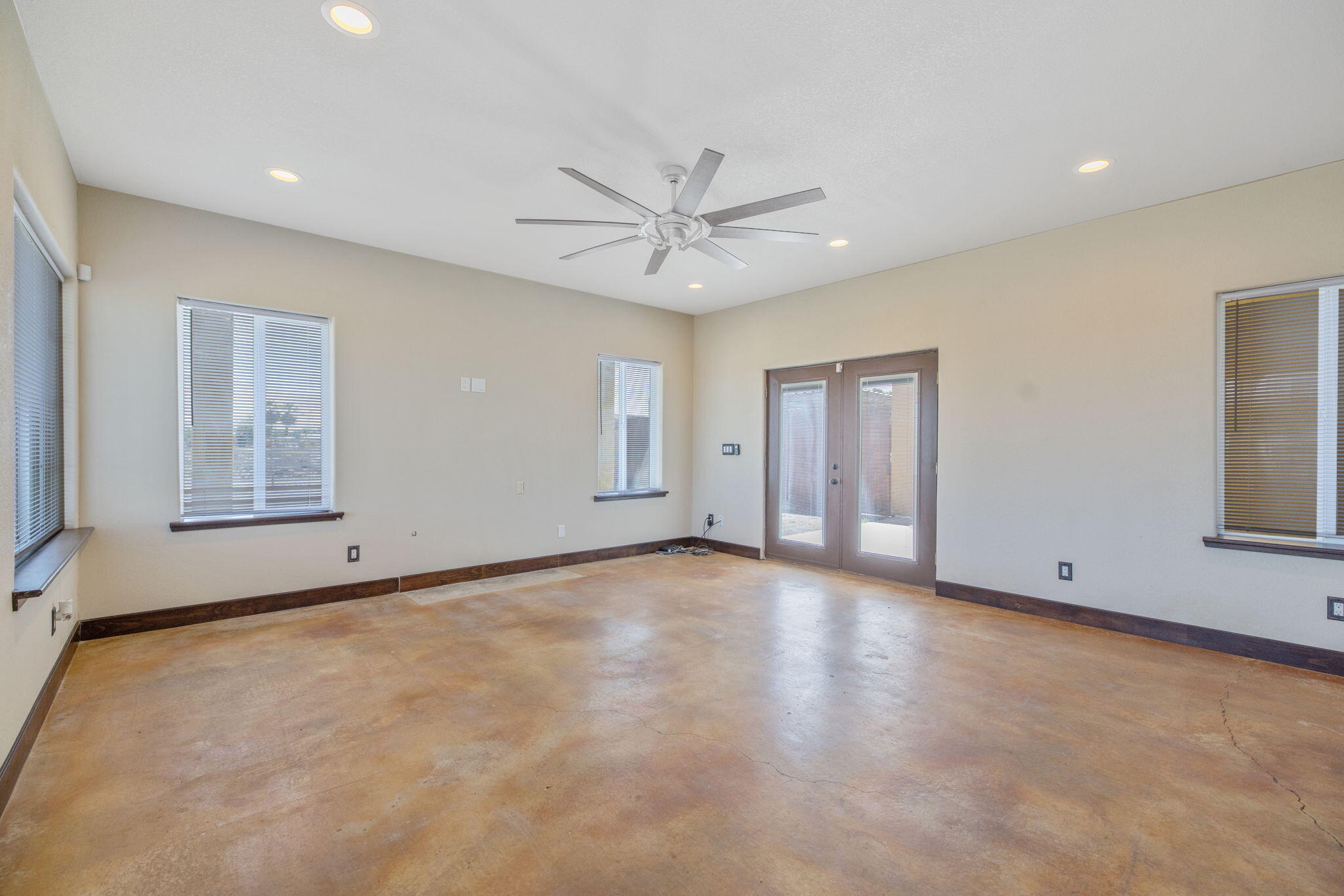 14010 Avenue 400