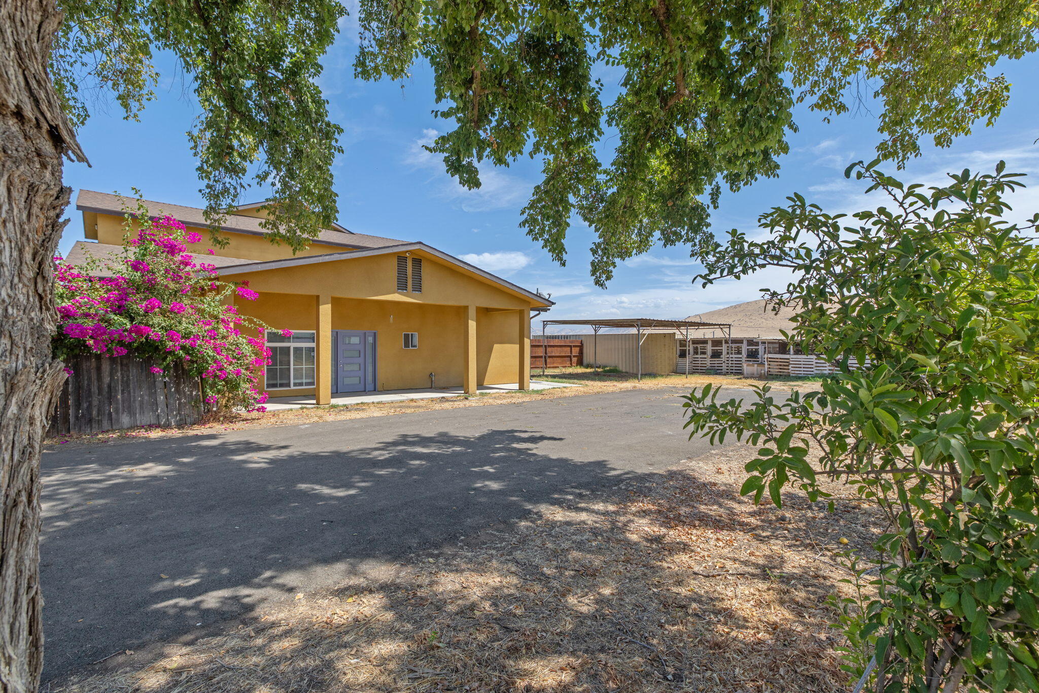 14010 Avenue 400
