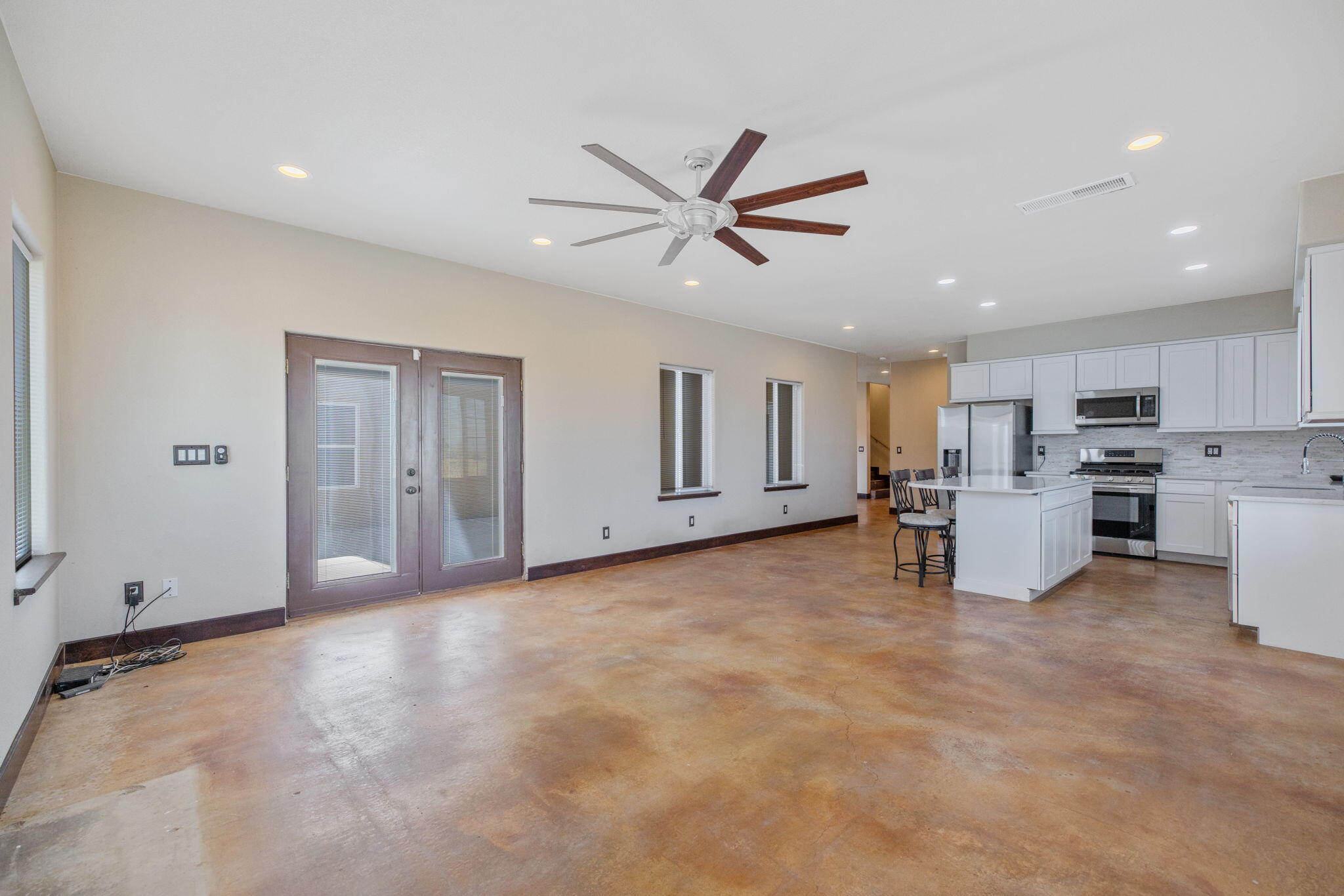 14010 Avenue 400