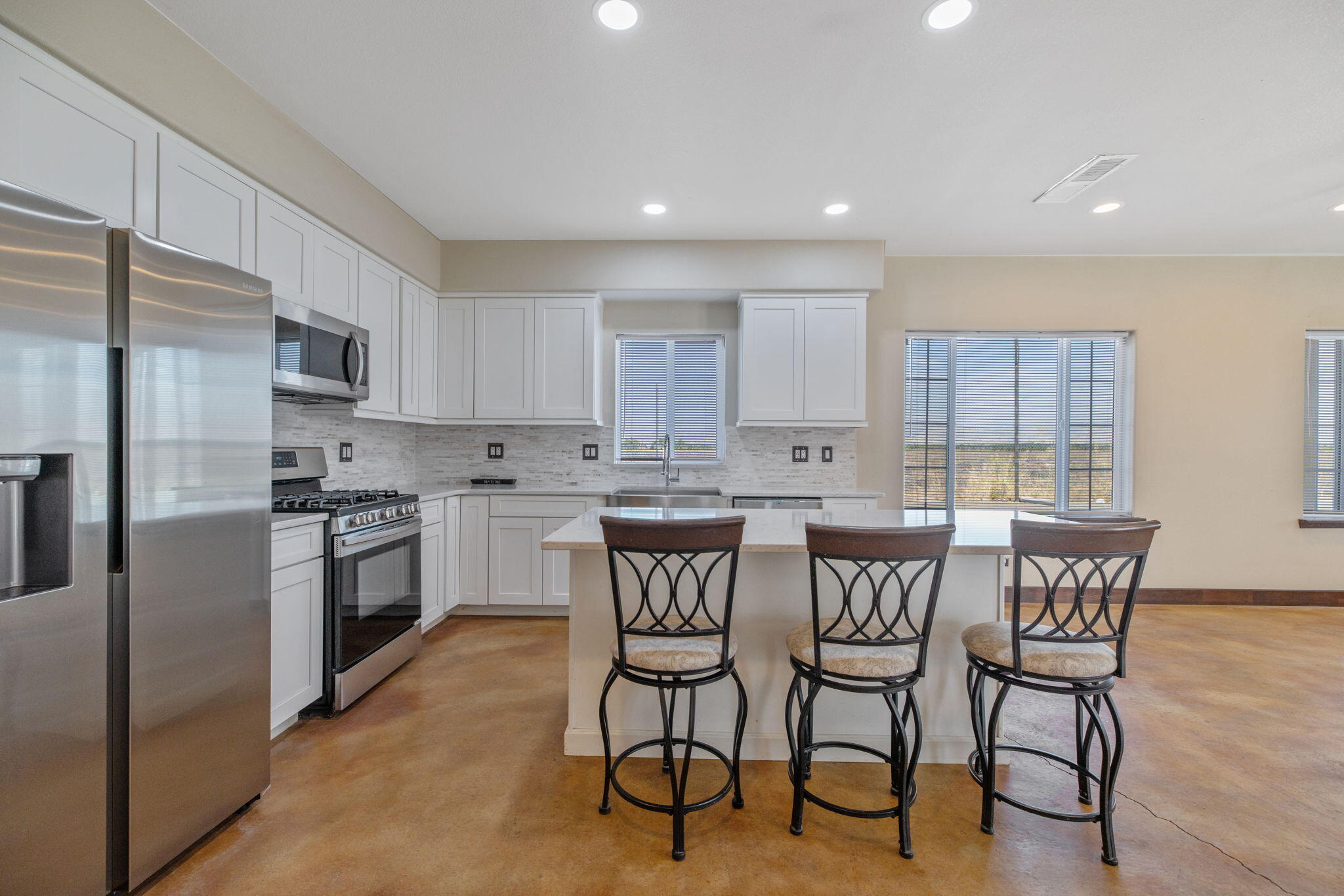 14010 Avenue 400