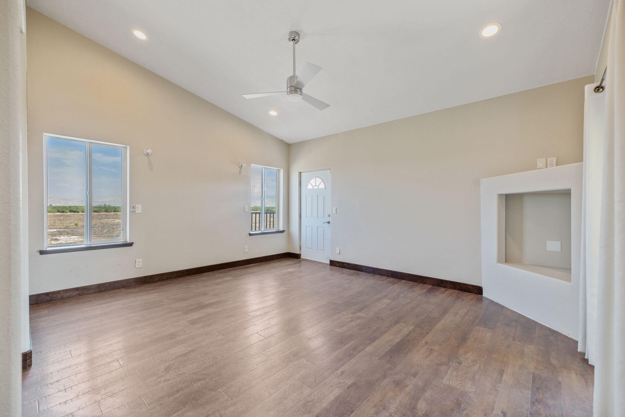 14010 Avenue 400