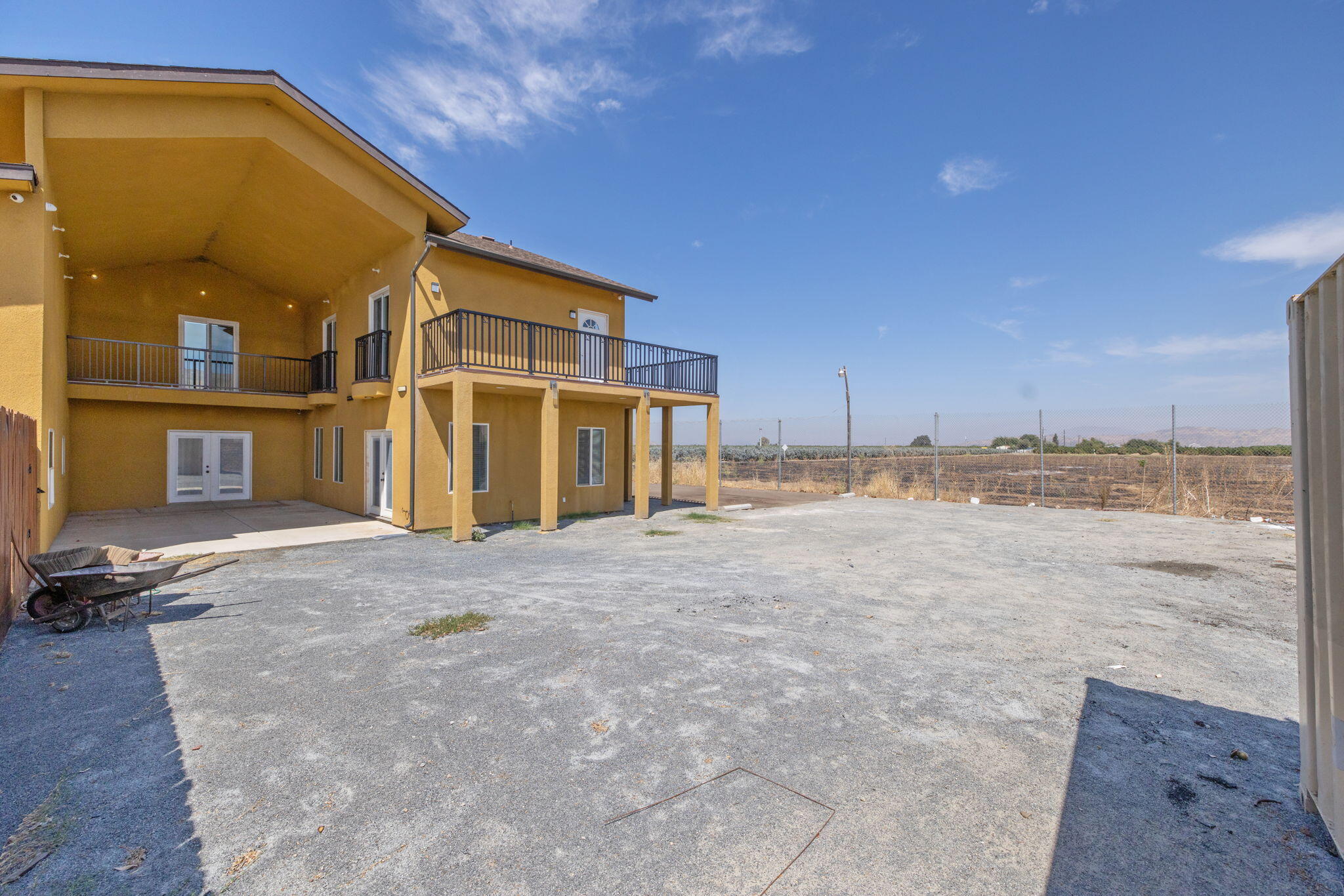 14010 Avenue 400