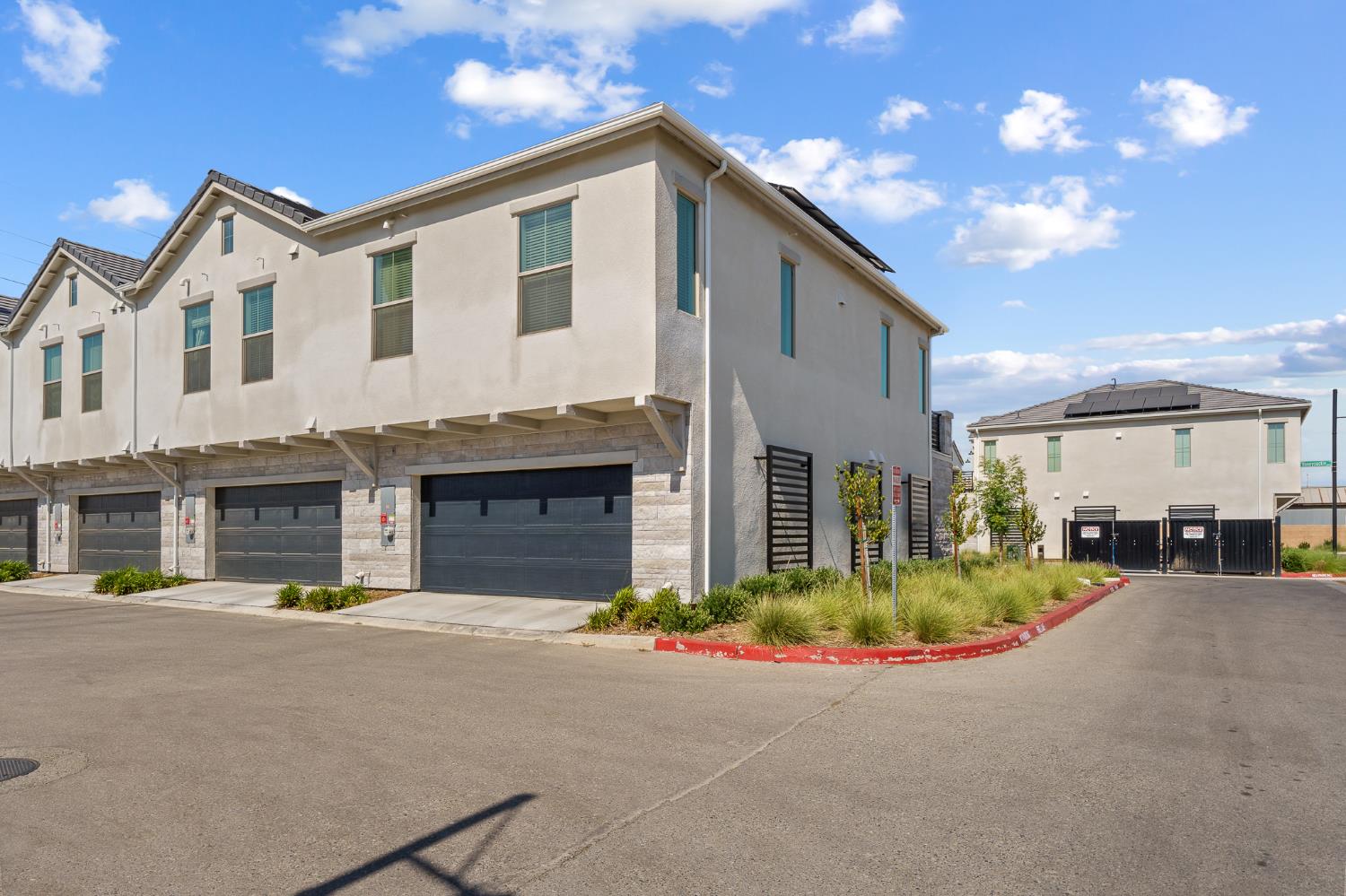 10981 N Honeysuckle Drive