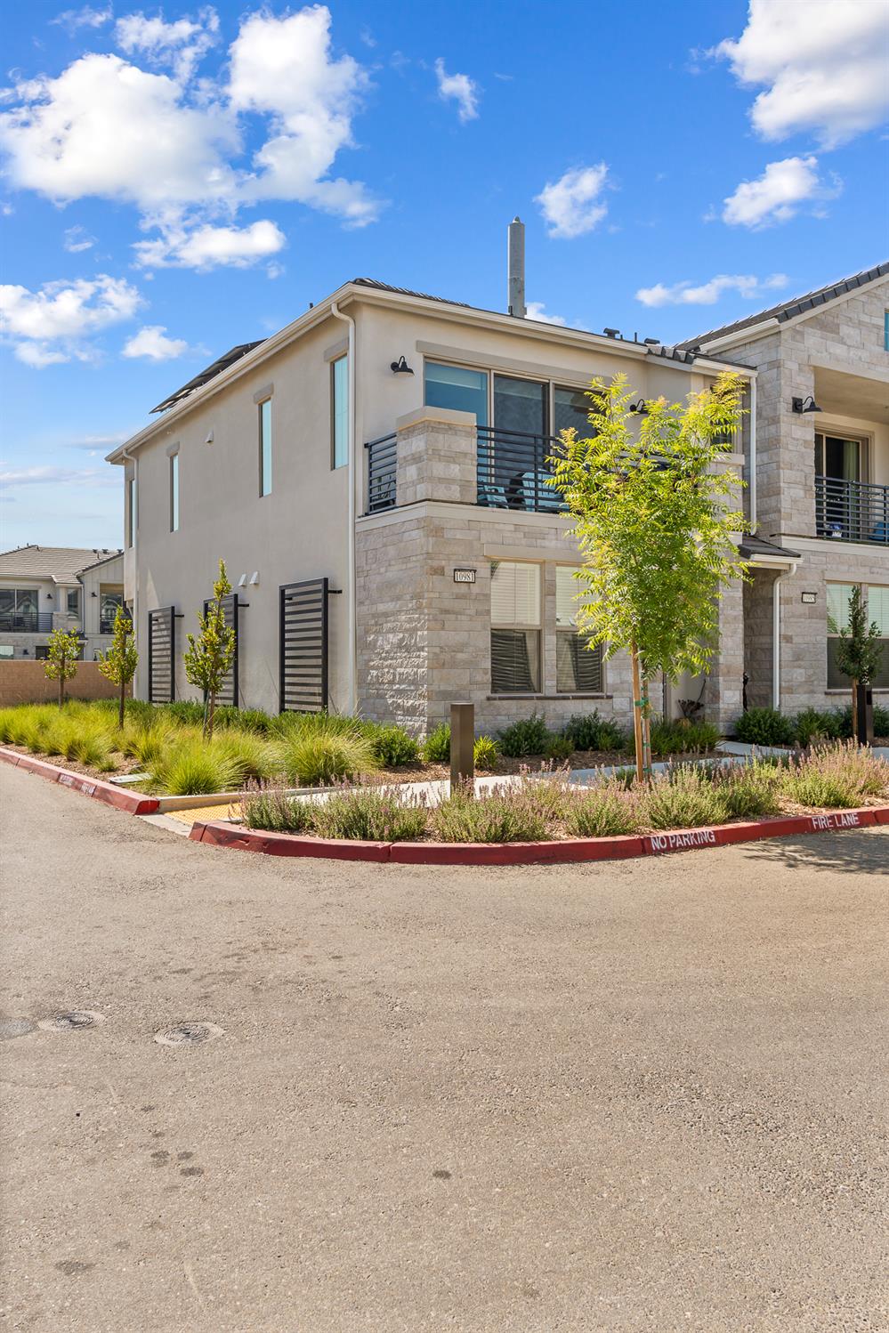 10981 N Honeysuckle Drive