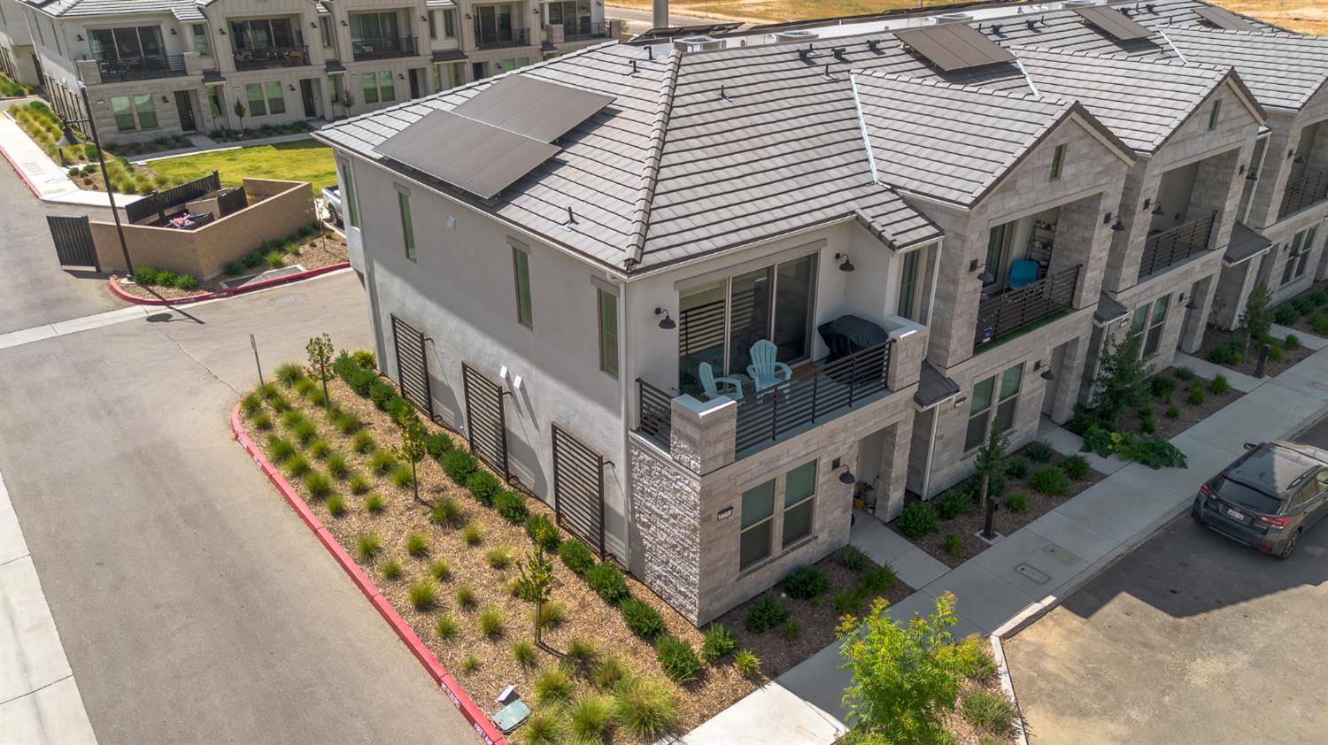 10981 N Honeysuckle Drive