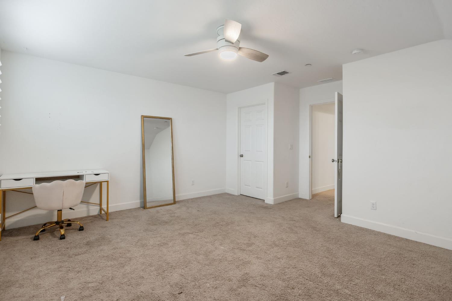 801 Howard
