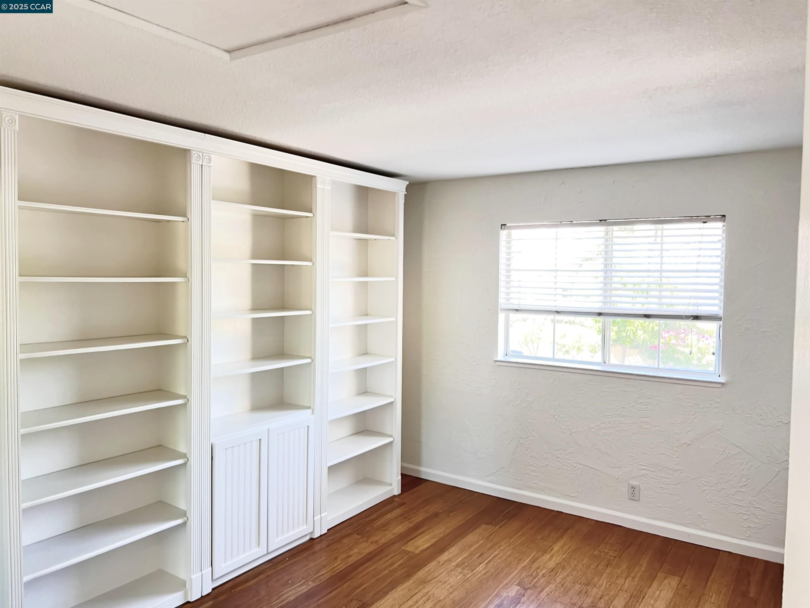 120 Cortona Dr