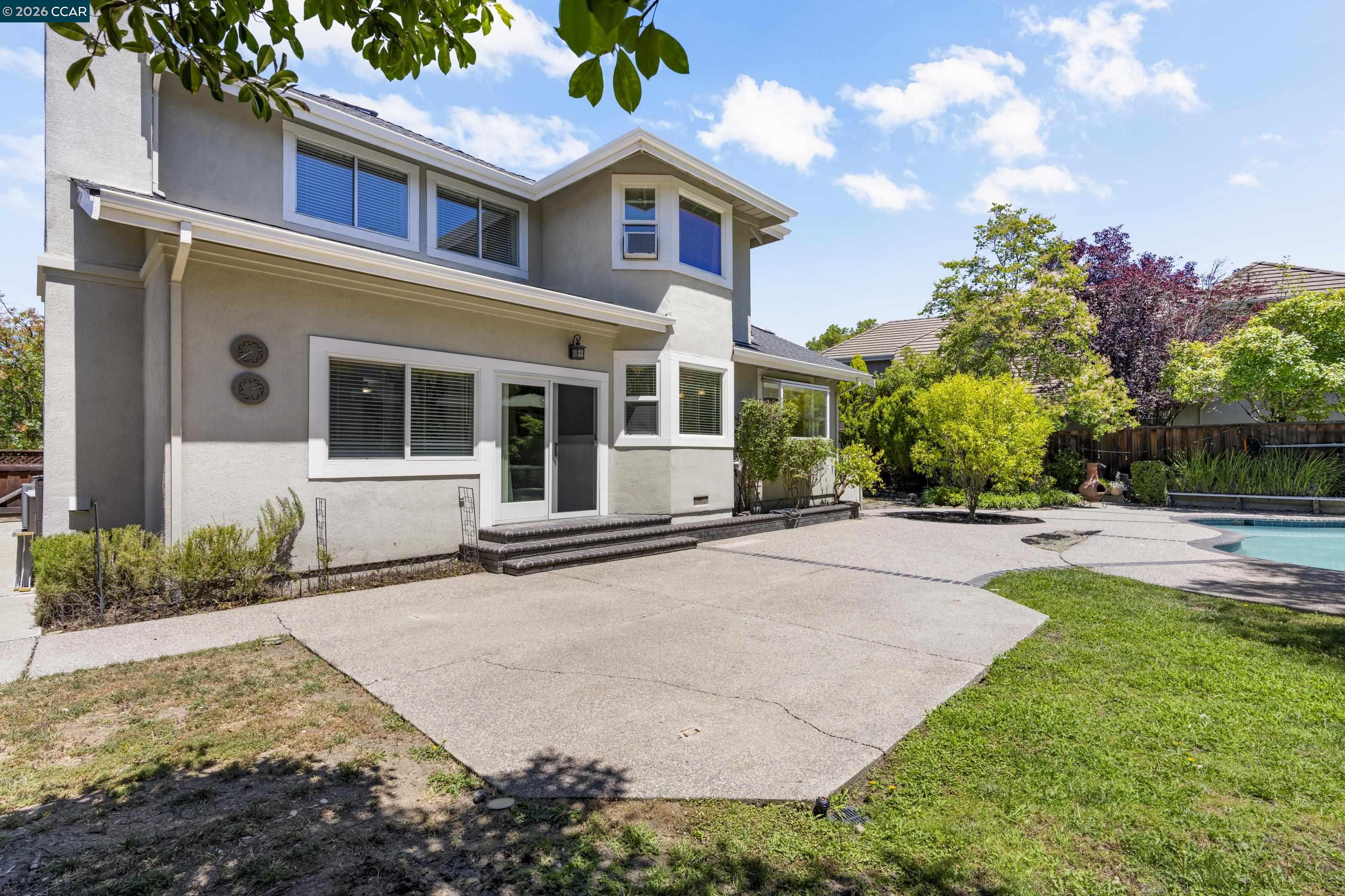 3 Dover Court